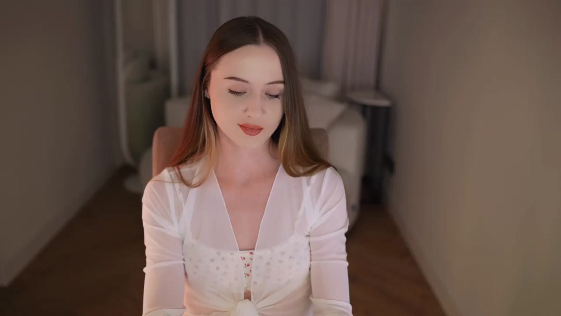 Gallery image thumbnail from Innocent_Soul's myfreecams stream on, 04/22/2026, 19:02 image 7 of 20