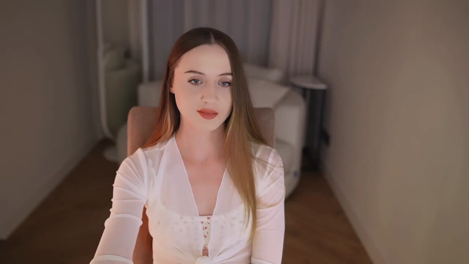 Gallery image thumbnail from Innocent_Soul's myfreecams stream on, 04/22/2026, 19:02 image 4 of 20