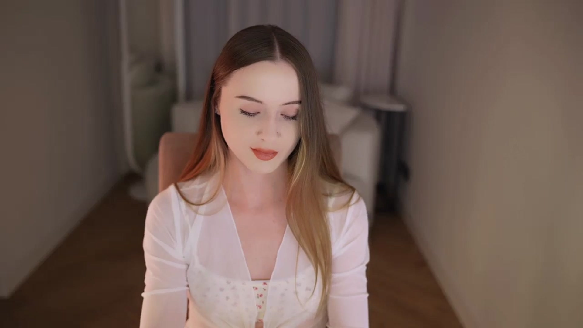 Gallery image thumbnail from Innocent_Soul's myfreecams stream on, 04/22/2026, 19:02 image 2 of 20