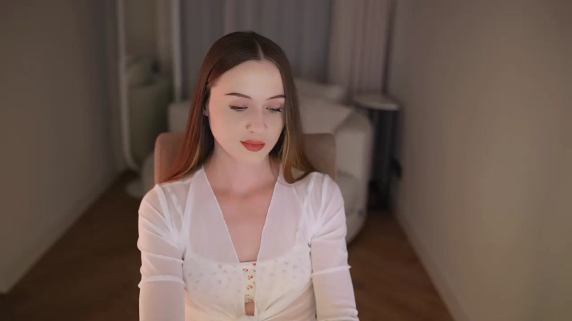 Gallery image thumbnail from Innocent_Soul's myfreecams stream on, 04/22/2026, 19:02 image 18 of 20