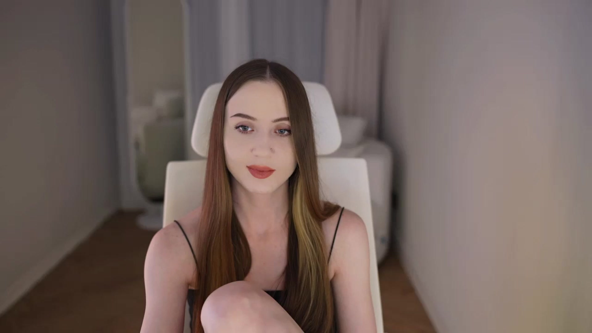 Gallery image thumbnail from Innocent_Soul's myfreecams stream on, 04/28/2026, 13:57 image 8 of 20
