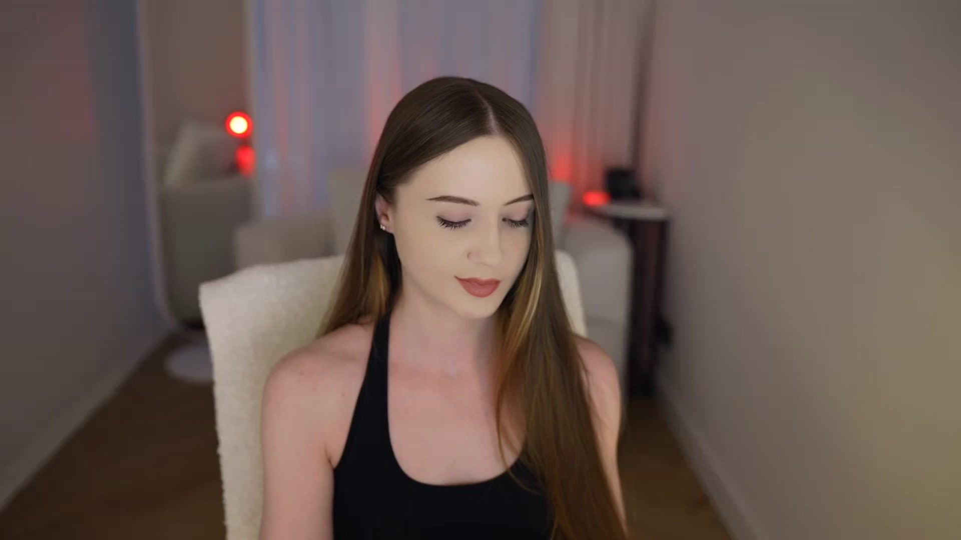 Gallery image thumbnail from Innocent_Soul's myfreecams stream on, 05/04/2026, 09:04 image 9 of 20