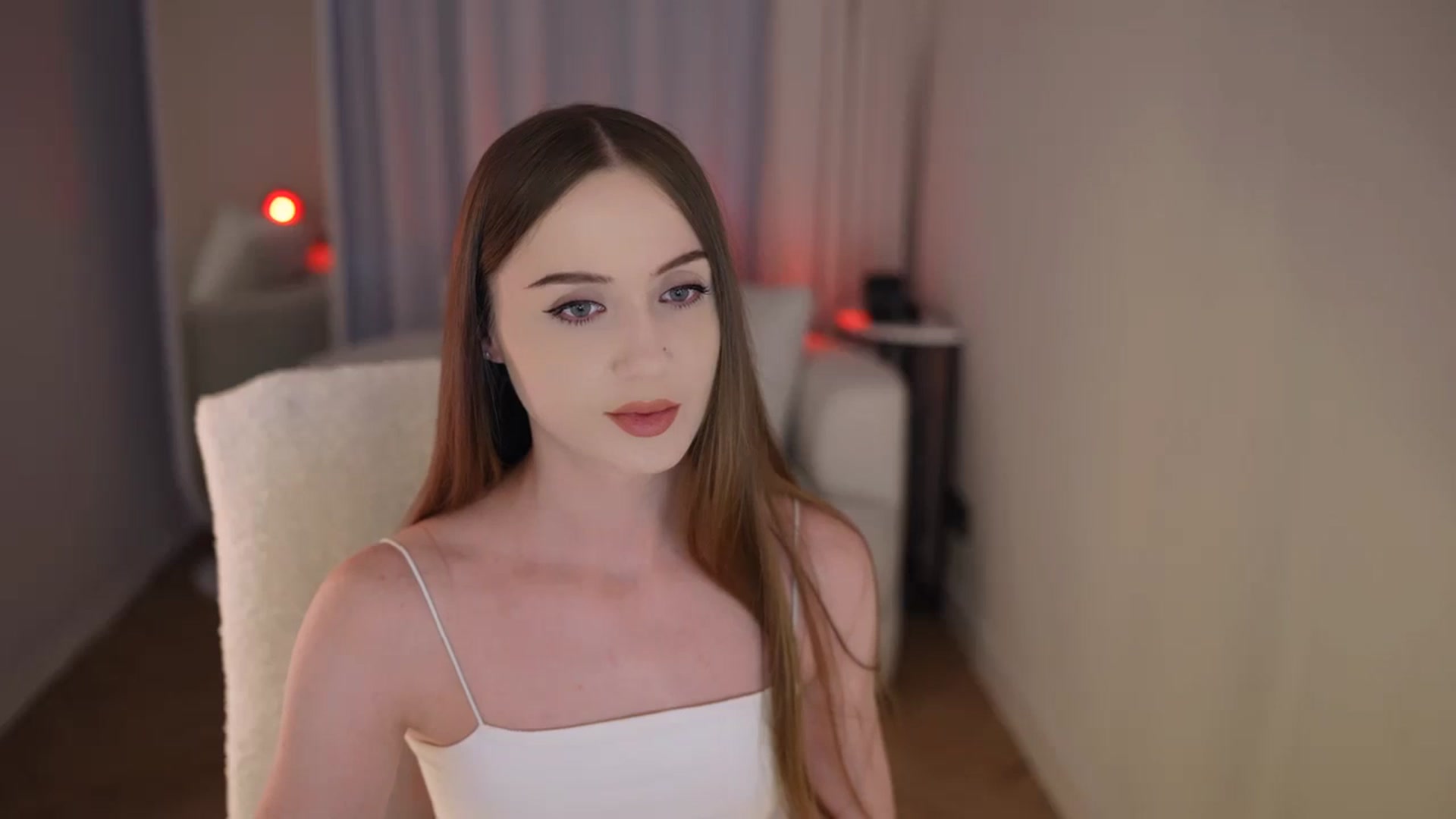 Gallery image thumbnail from Innocent_Soul's myfreecams stream on, 05/05/2026, 12:18 image 17 of 20