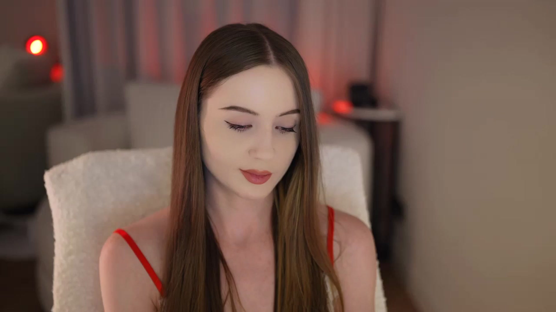 Gallery image thumbnail from Innocent_Soul's myfreecams stream on, 05/05/2026, 16:36 image 2 of 20