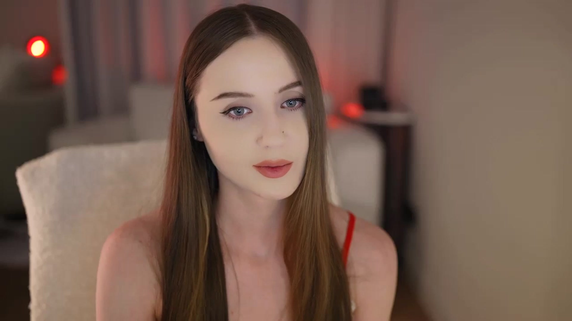 Gallery image thumbnail from Innocent_Soul's myfreecams stream on, 05/05/2026, 16:36 image 5 of 20