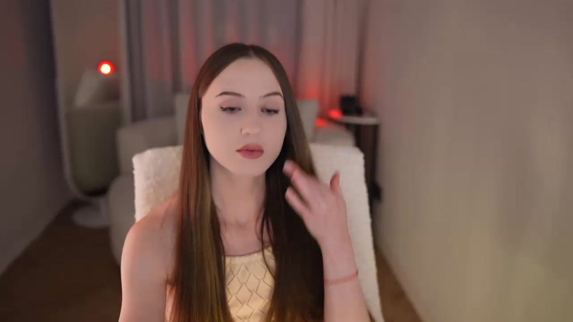 Gallery image thumbnail from Innocent_Soul's myfreecams stream on, 05/13/2026, 17:03 image 15 of 20