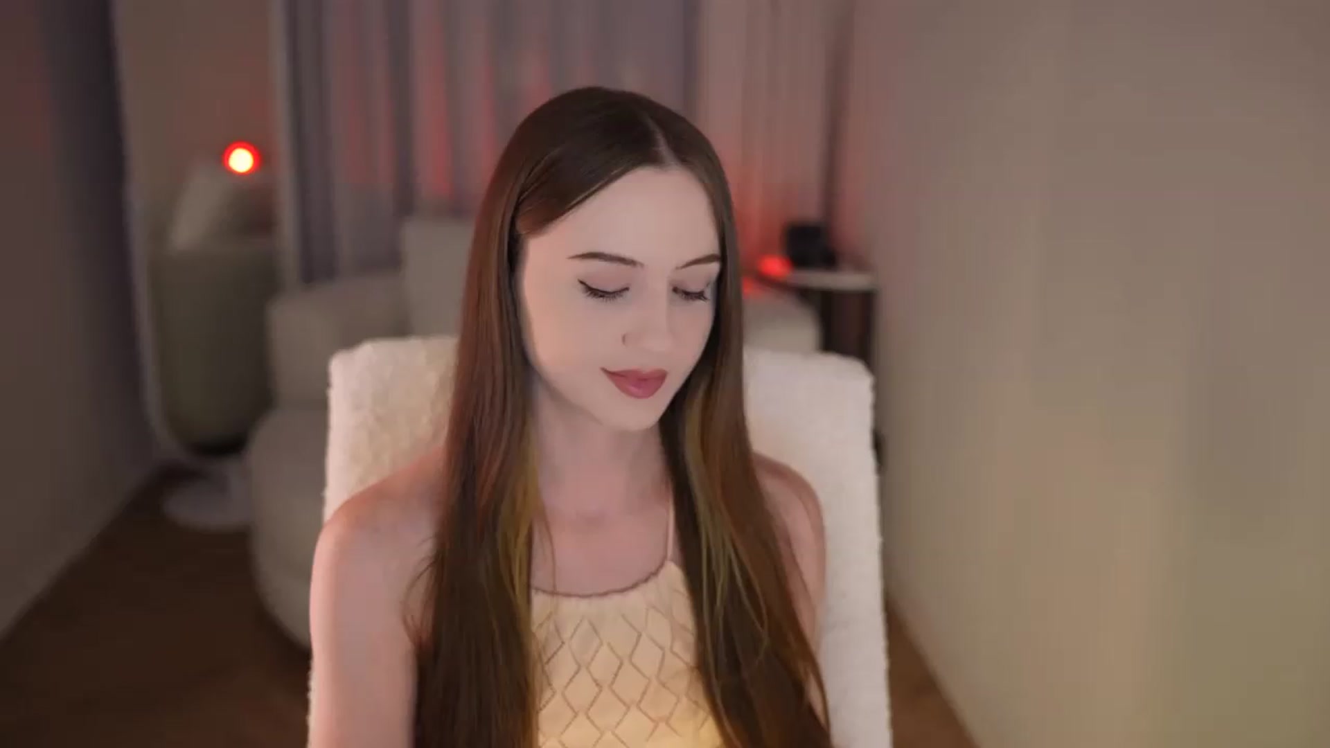 Gallery image thumbnail from Innocent_Soul's myfreecams stream on, 05/13/2026, 17:03 image 10 of 20