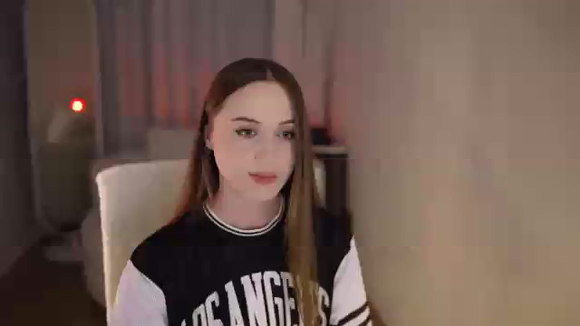 Gallery image thumbnail from Innocent_Soul's myfreecams stream on, 05/15/2026, 17:02 image 7 of 20