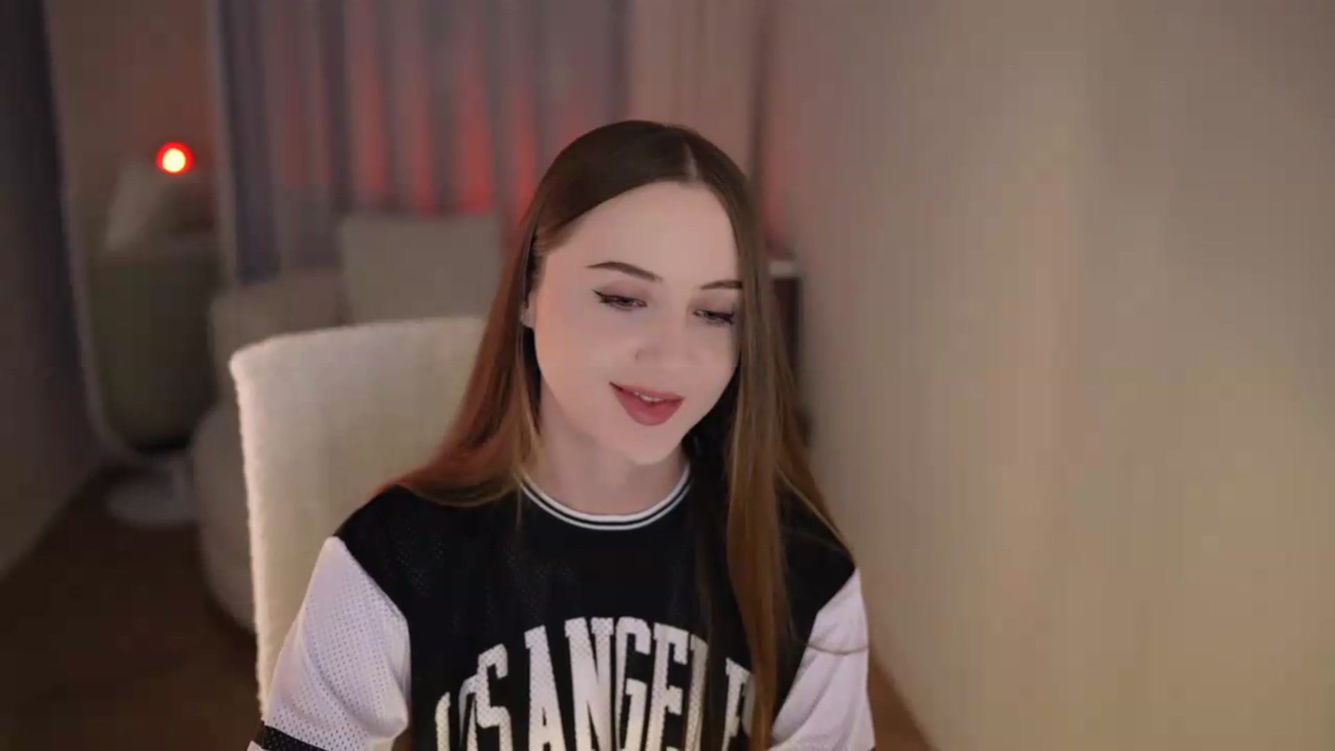 Gallery image thumbnail from Innocent_Soul's myfreecams stream on, 05/15/2026, 17:02 image 3 of 20