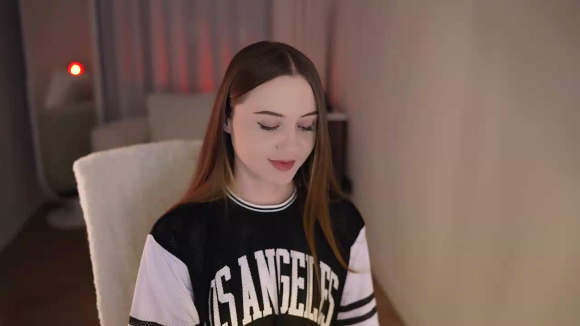 Gallery image thumbnail from Innocent_Soul's myfreecams stream on, 05/15/2026, 17:02 image 2 of 20