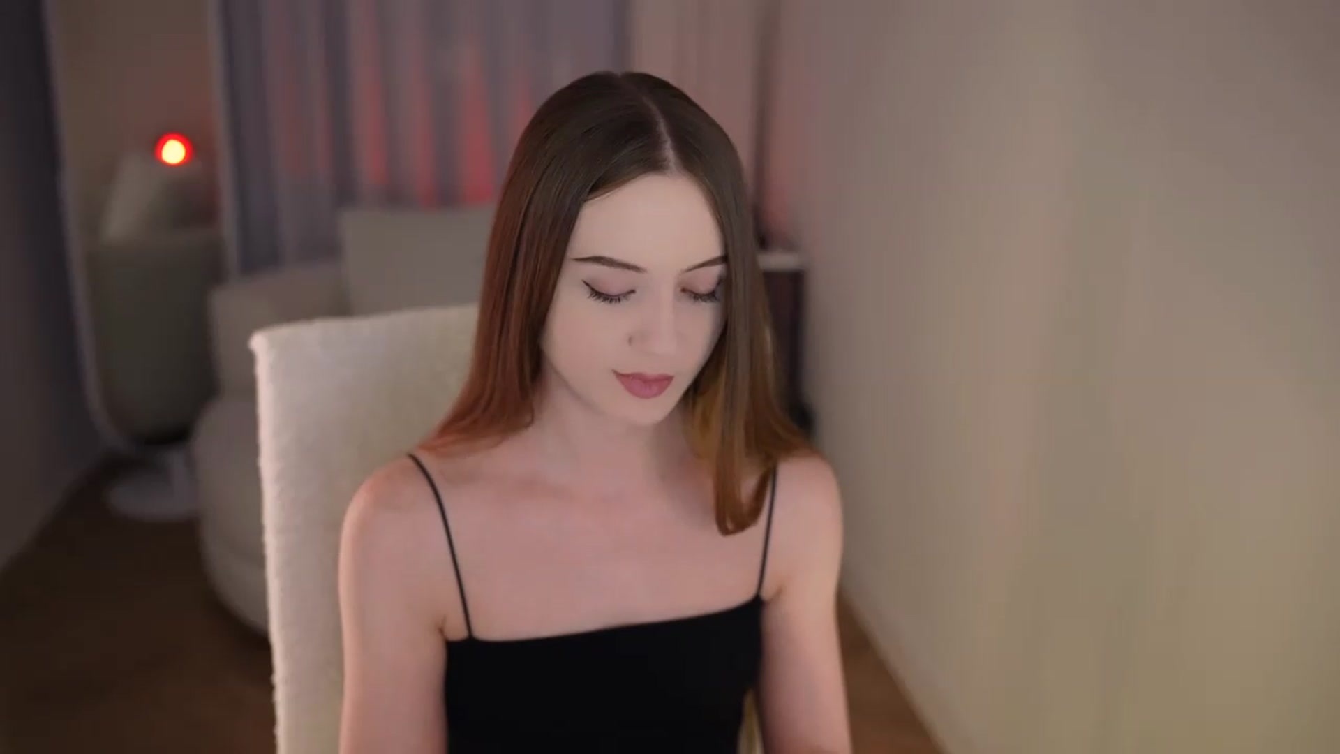 Gallery image thumbnail from Innocent_Soul's myfreecams stream on, 05/18/2026, 14:18 image 4 of 20