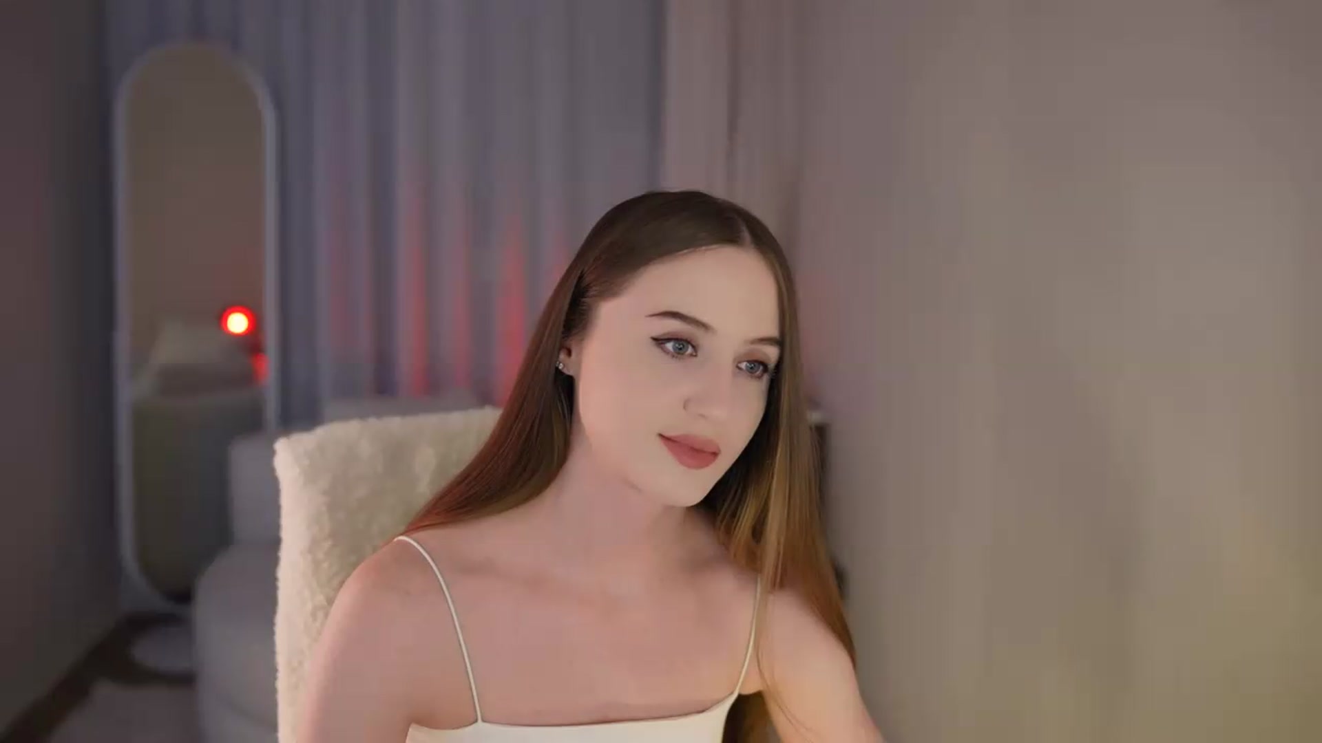 Gallery image thumbnail from Innocent_Soul's myfreecams stream on, 05/19/2026, 11:35 image 19 of 20