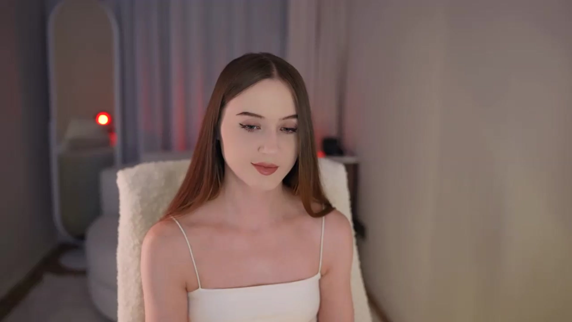 Gallery image thumbnail from Innocent_Soul's myfreecams stream on, 05/19/2026, 12:47 image 19 of 20