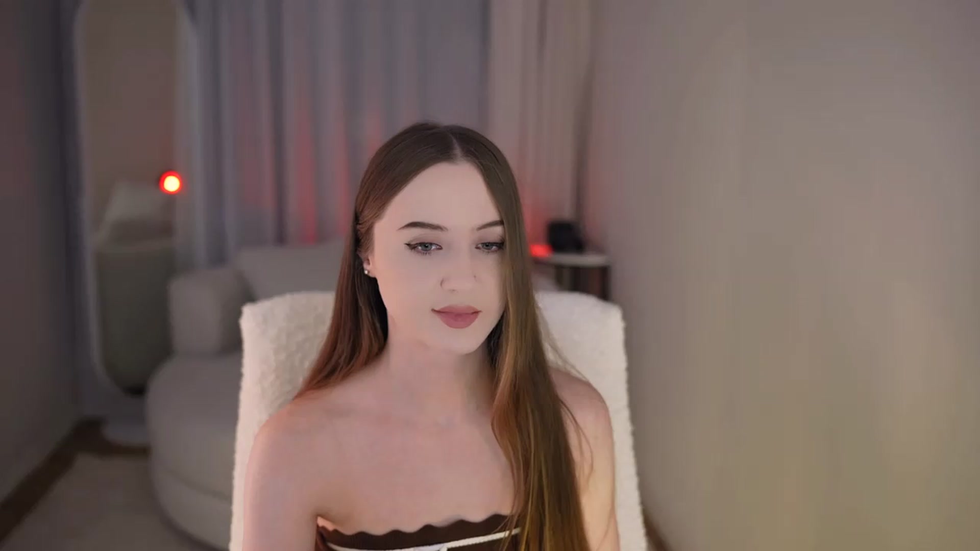 Gallery image thumbnail from Innocent_Soul's myfreecams stream on, 05/20/2026, 11:12 image 20 of 20
