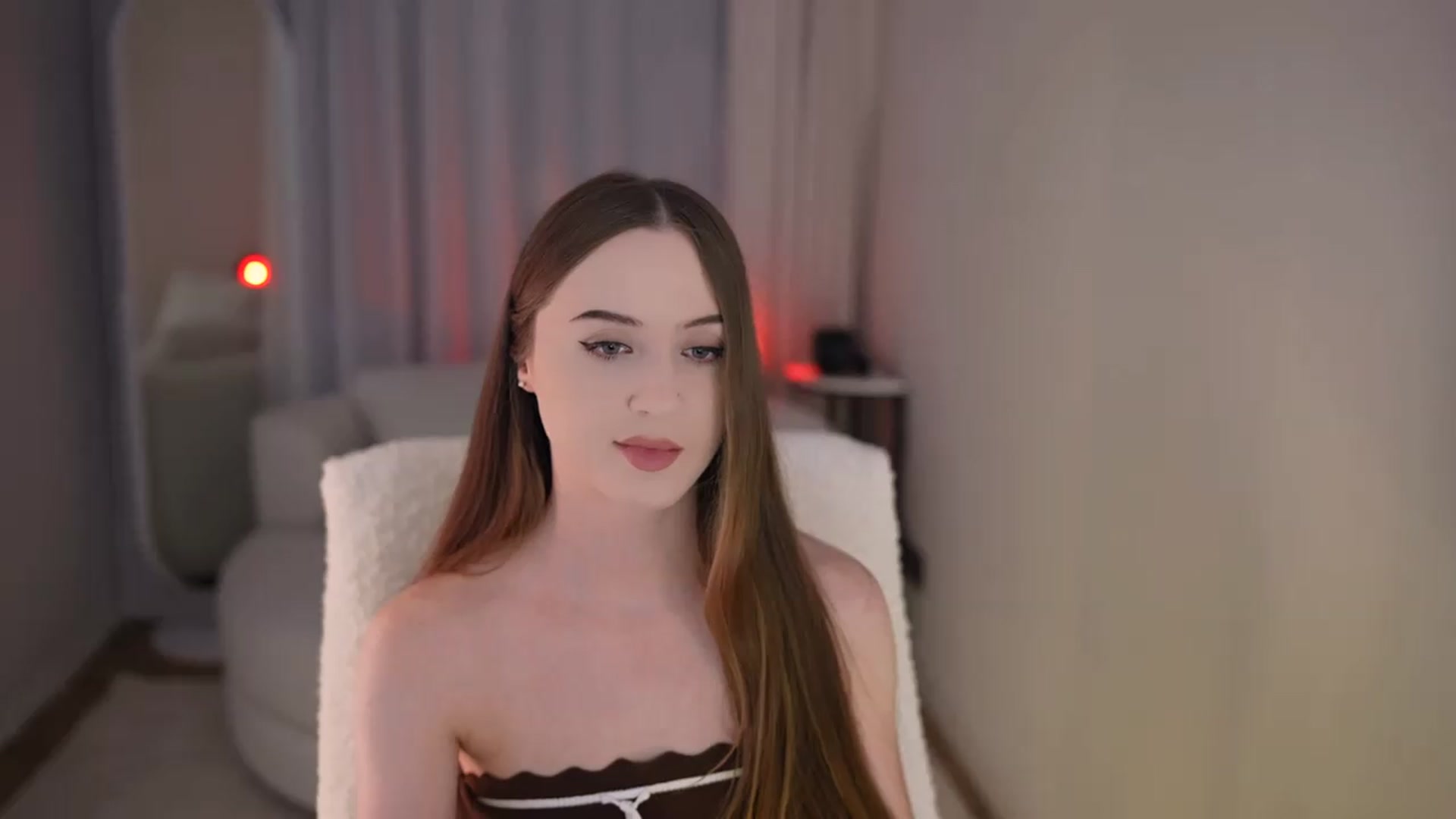 Gallery image thumbnail from Innocent_Soul's myfreecams stream on, 05/20/2026, 11:12 image 14 of 20