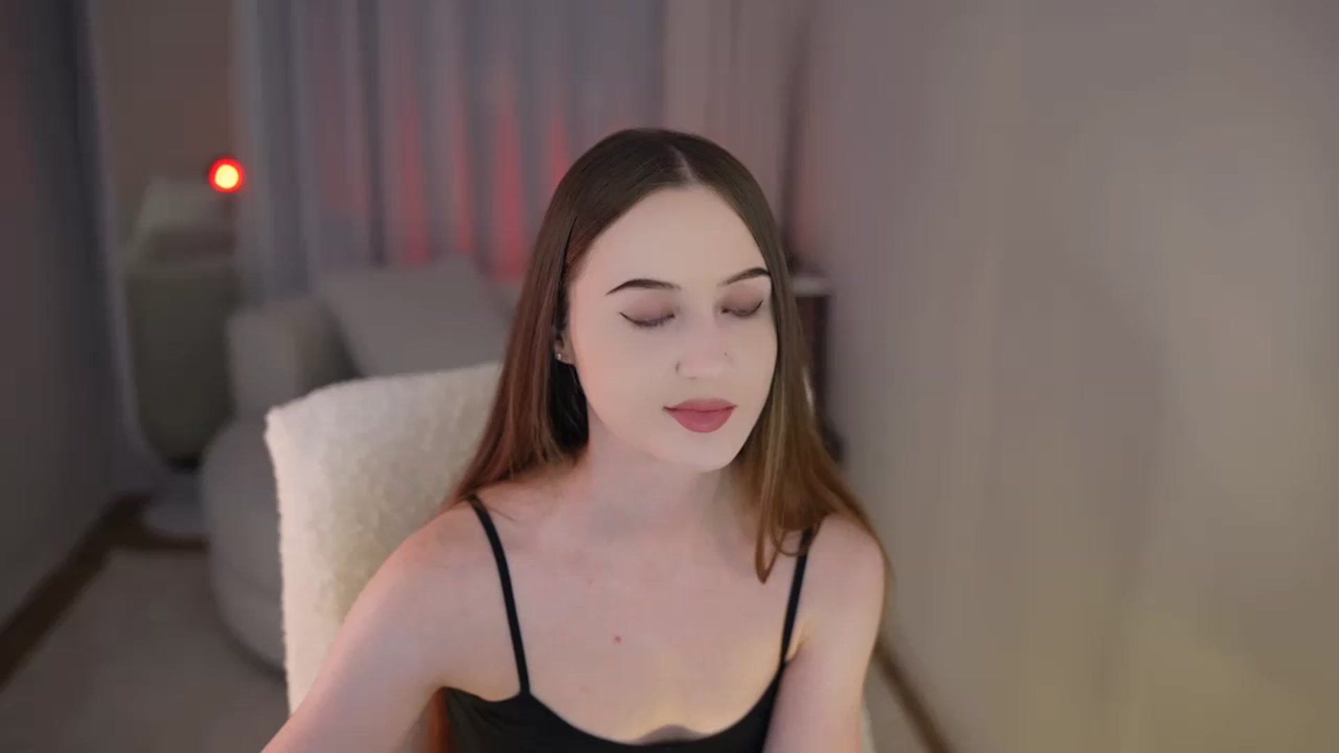Gallery image thumbnail from Innocent_Soul's myfreecams stream on, 05/25/2026, 12:10 image 1 of 20