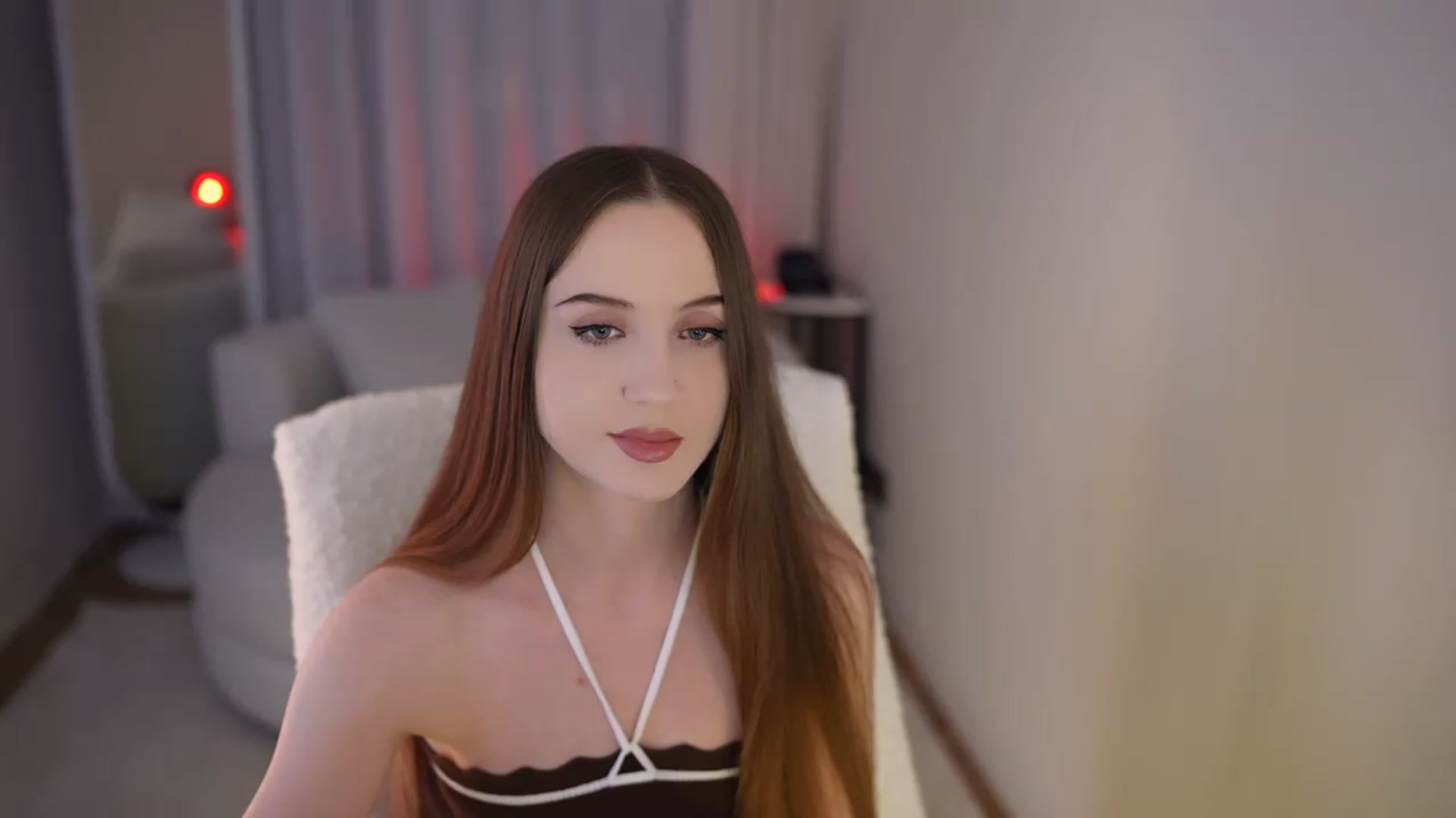 Gallery image thumbnail from Innocent_Soul's myfreecams stream on, 05/27/2026, 09:43 image 17 of 20