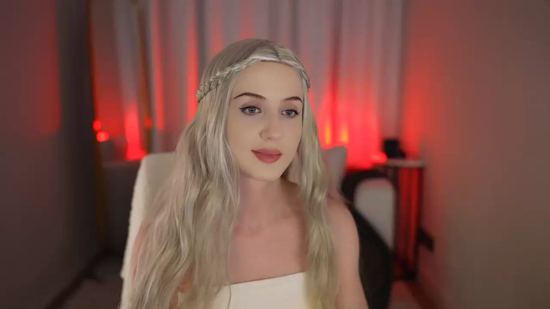Gallery image thumbnail from Innocent_Soul's myfreecams stream on, 06/07/2026, 18:08 image 18 of 20