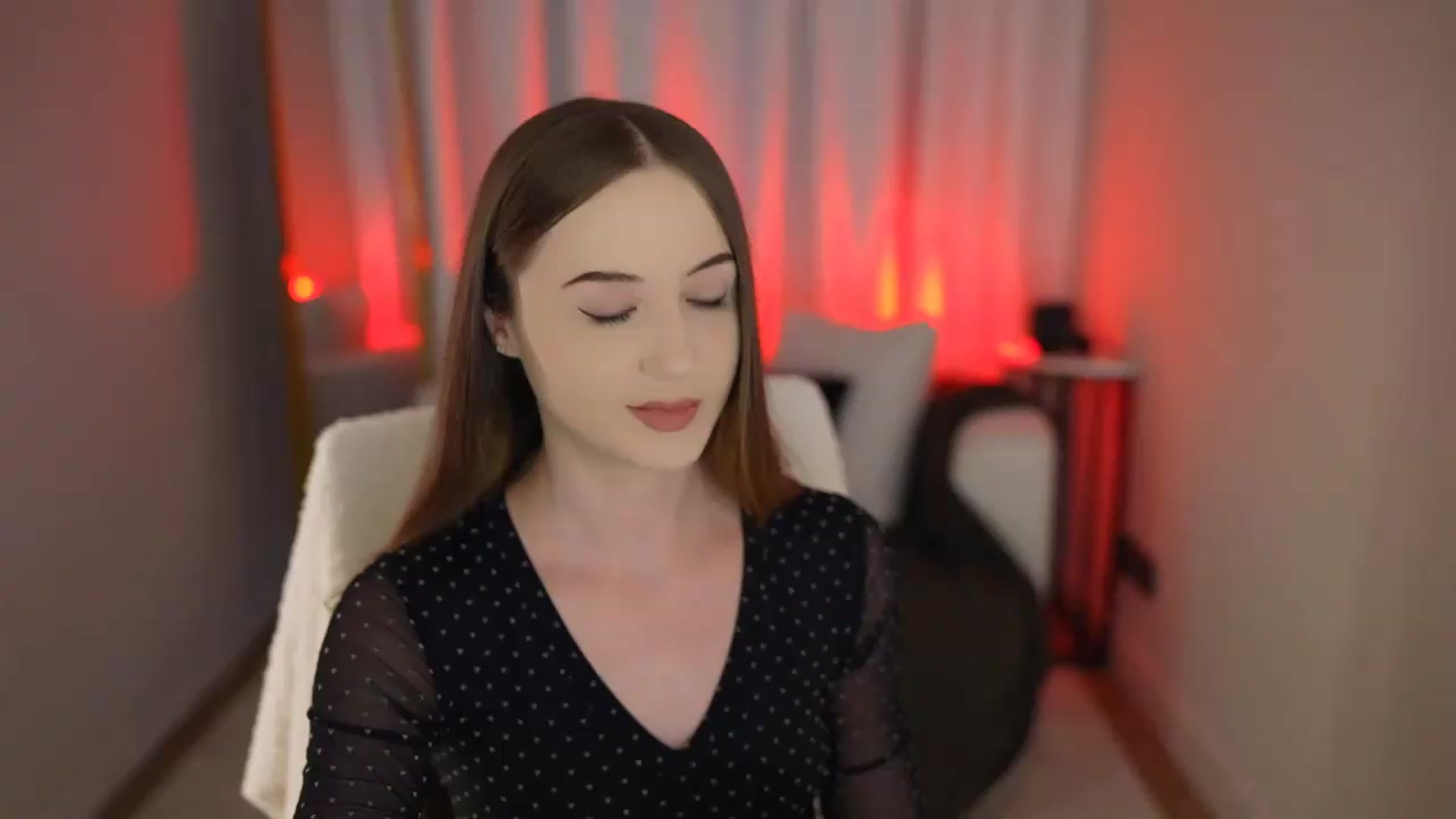 Gallery image thumbnail from Innocent_Soul's myfreecams stream on, 06/08/2026, 16:37 image 10 of 20