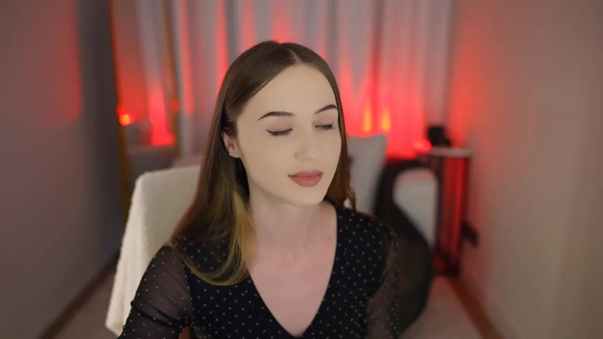 Gallery image thumbnail from Innocent_Soul's myfreecams stream on, 06/08/2026, 16:37 image 1 of 20