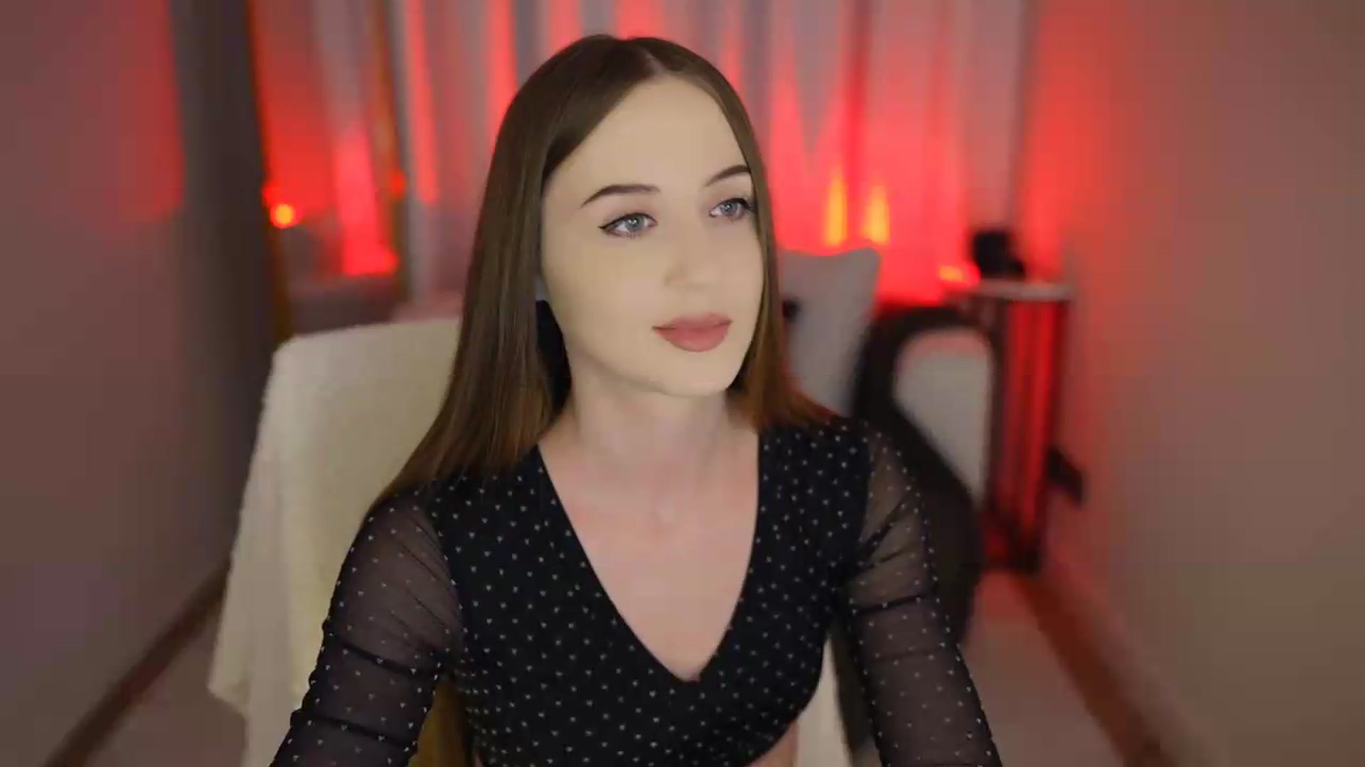 Gallery image thumbnail from Innocent_Soul's myfreecams stream on, 06/08/2026, 19:10 image 4 of 20