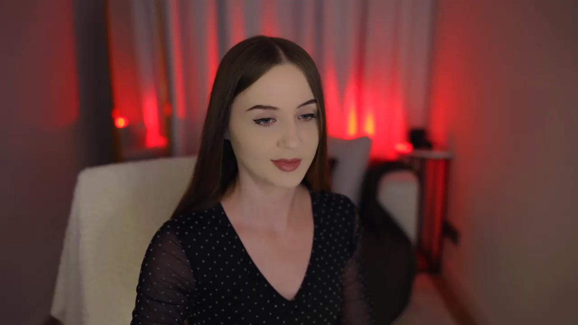 Gallery image thumbnail from Innocent_Soul's myfreecams stream on, 06/08/2026, 19:10 image 6 of 20