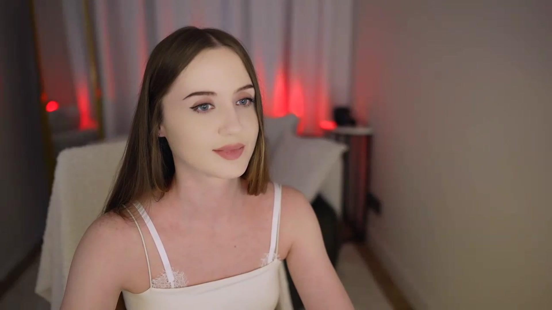 Gallery image thumbnail from Innocent_Soul's myfreecams stream on, 06/14/2026, 16:38 image 19 of 20