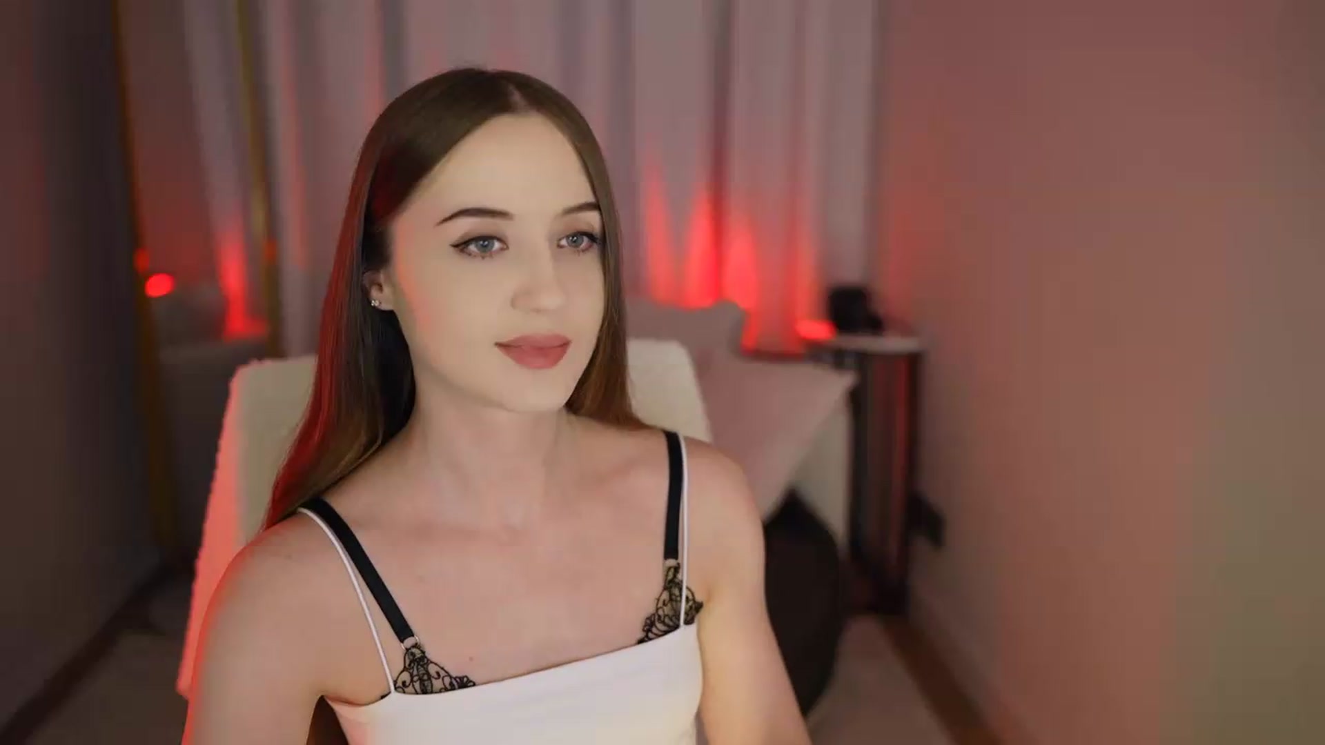 Gallery image thumbnail from Innocent_Soul's myfreecams stream on, 06/20/2026, 17:28 image 8 of 20
