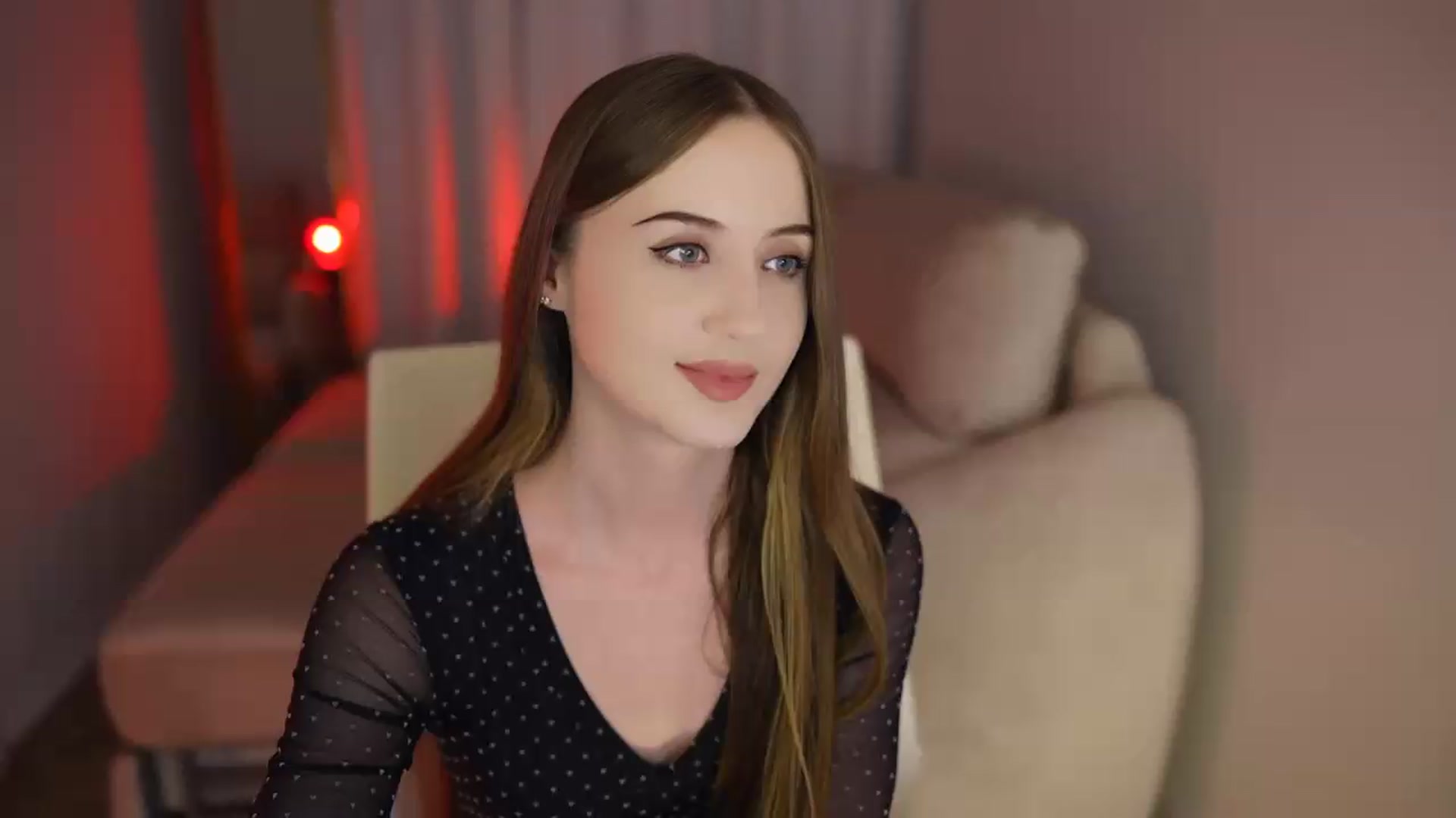 Gallery image thumbnail from Innocent_Soul's myfreecams stream on, 06/26/2026, 18:06 image 13 of 20