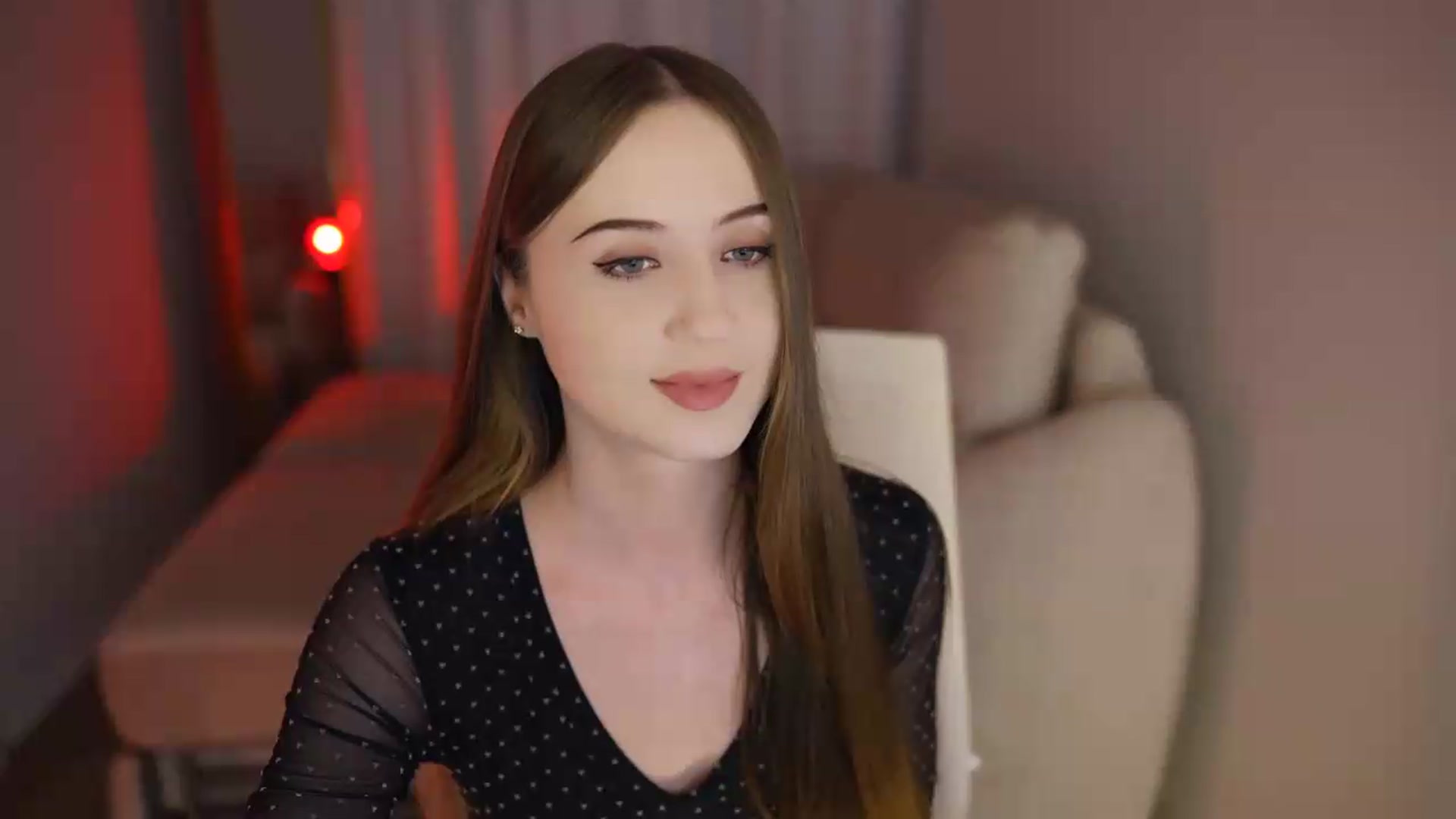 Gallery image thumbnail from Innocent_Soul's myfreecams stream on, 06/26/2026, 18:06 image 9 of 20
