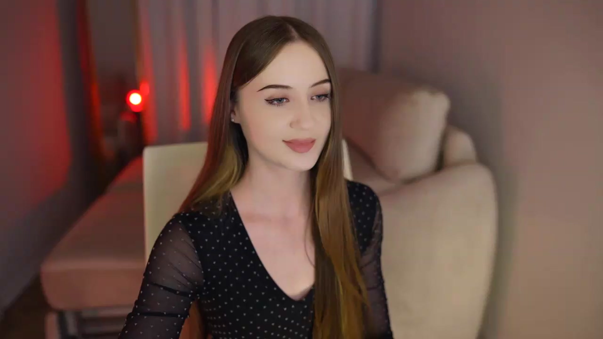 Gallery image thumbnail from Innocent_Soul's myfreecams stream on, 06/26/2026, 18:06 image 18 of 20