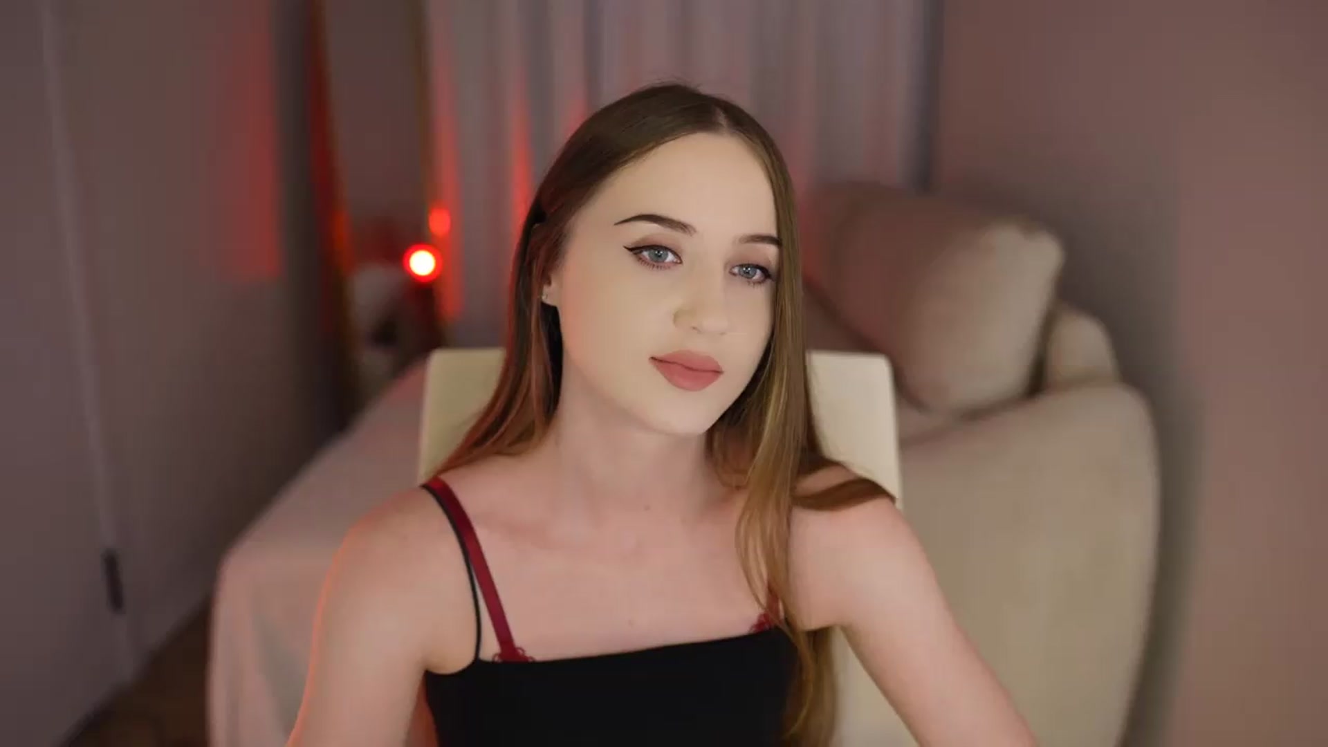 Gallery image thumbnail from Innocent_Soul's myfreecams stream on, 06/29/2026, 16:26 image 17 of 20