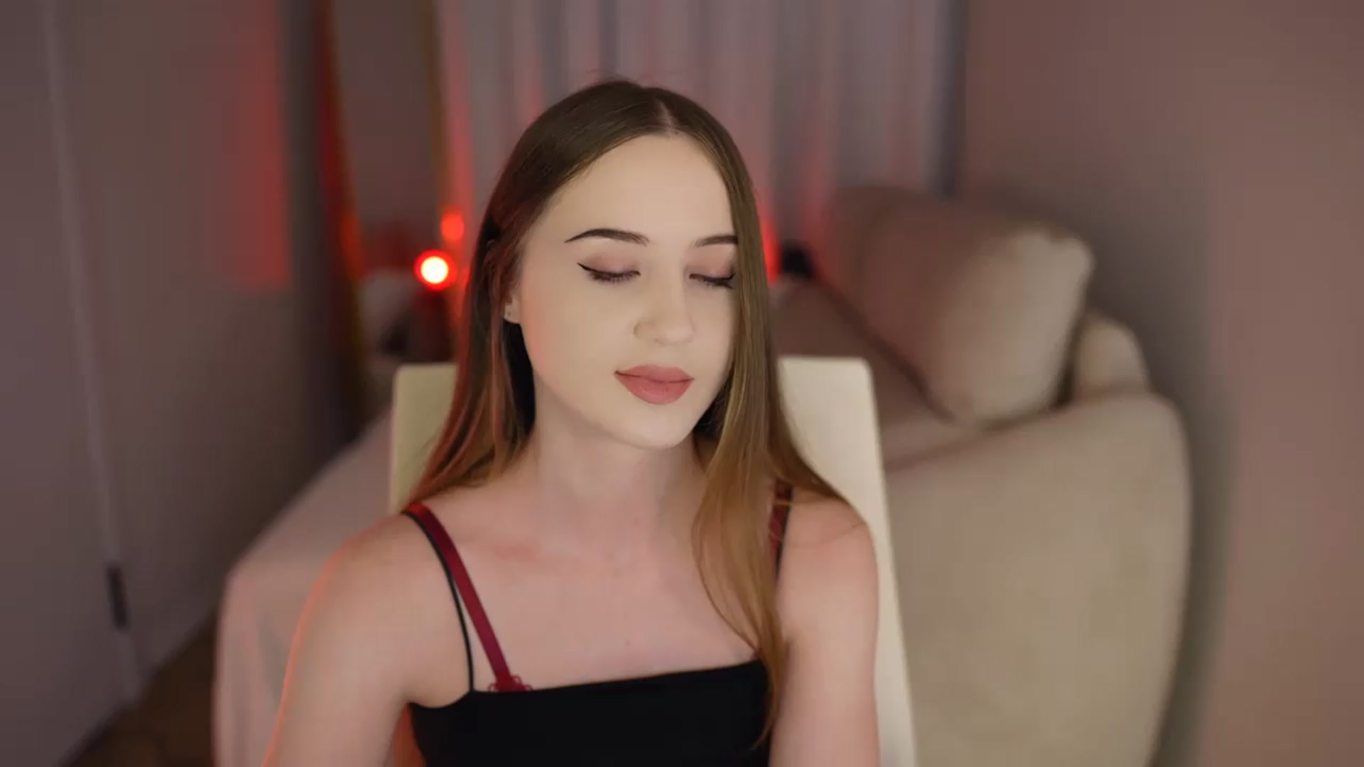 Gallery image thumbnail from Innocent_Soul's myfreecams stream on, 06/29/2026, 16:26 image 18 of 20