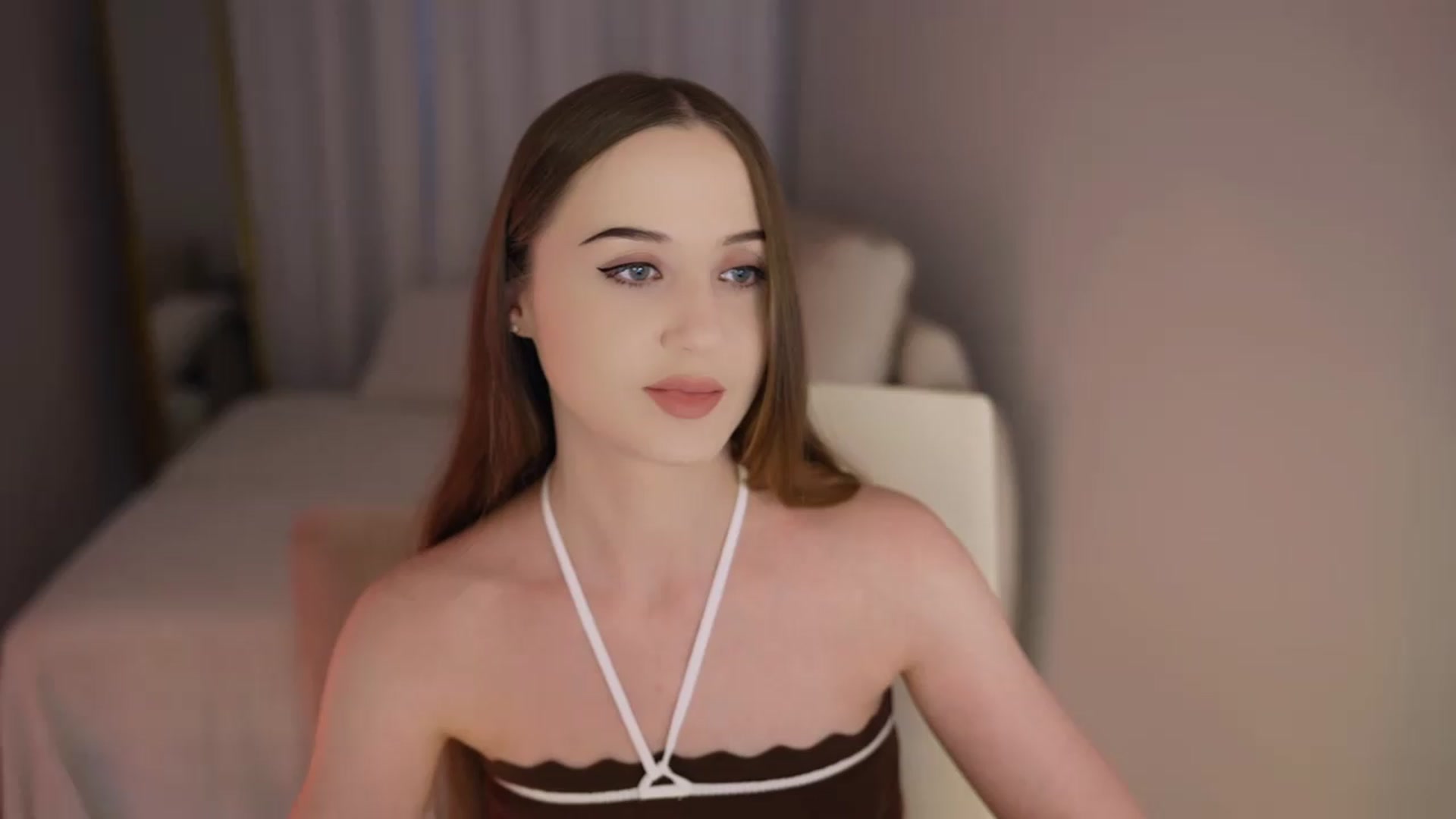 Gallery image thumbnail from Innocent_Soul's myfreecams stream on, 06/30/2026, 16:06 image 17 of 20