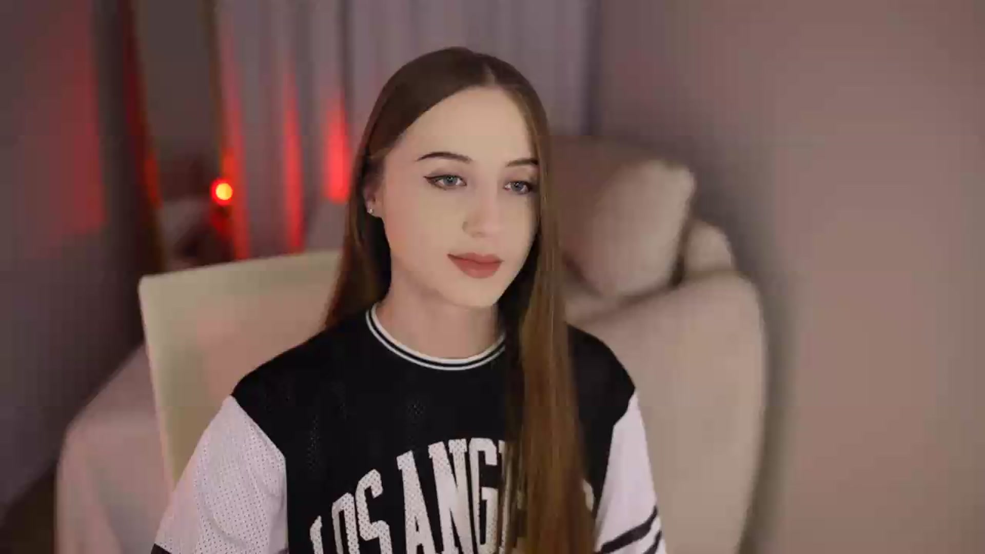 Gallery image thumbnail from Innocent_Soul's myfreecams stream on, 07/01/2026, 17:41 image 5 of 20