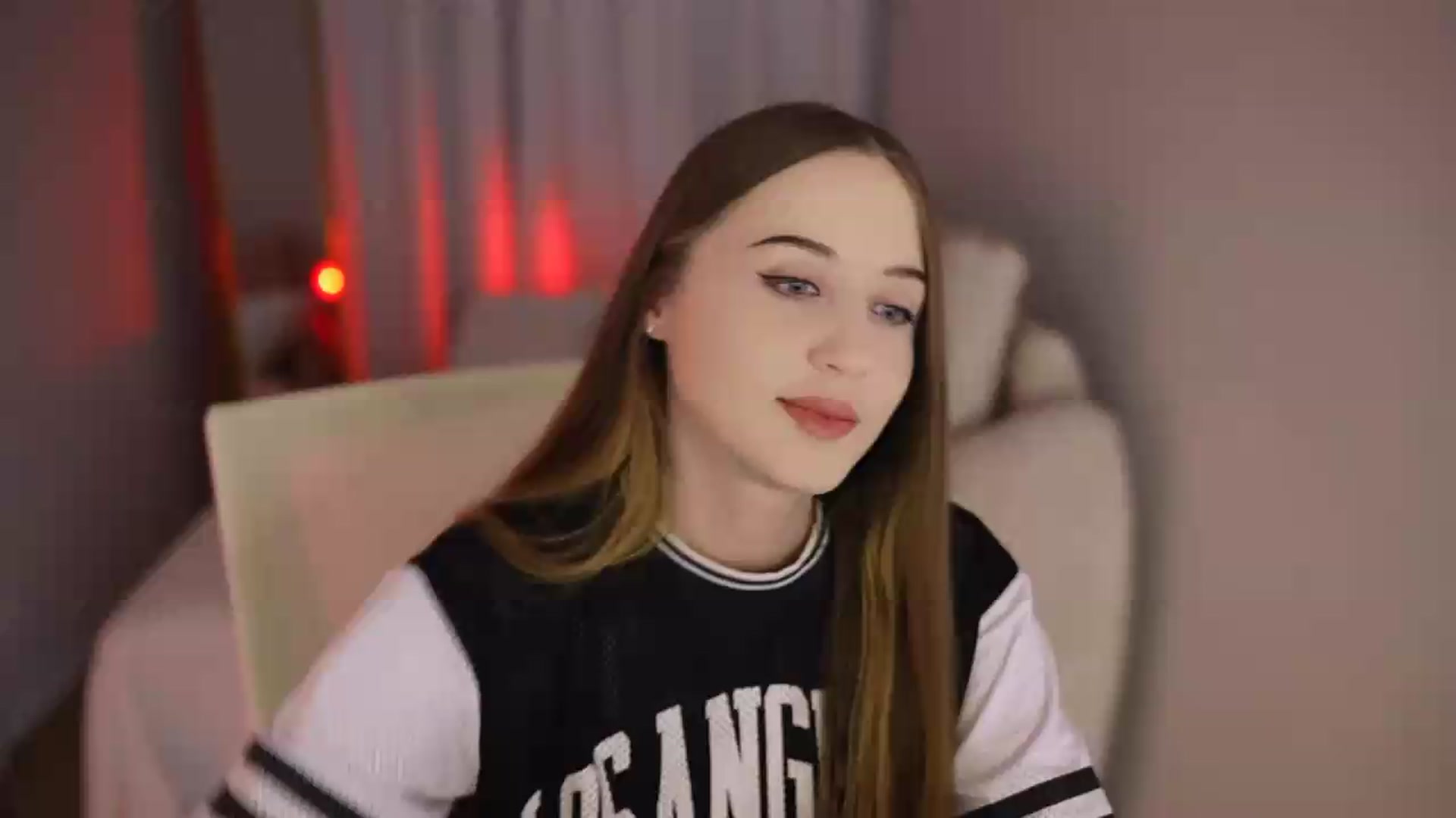 Gallery image thumbnail from Innocent_Soul's myfreecams stream on, 07/01/2026, 17:41 image 1 of 20