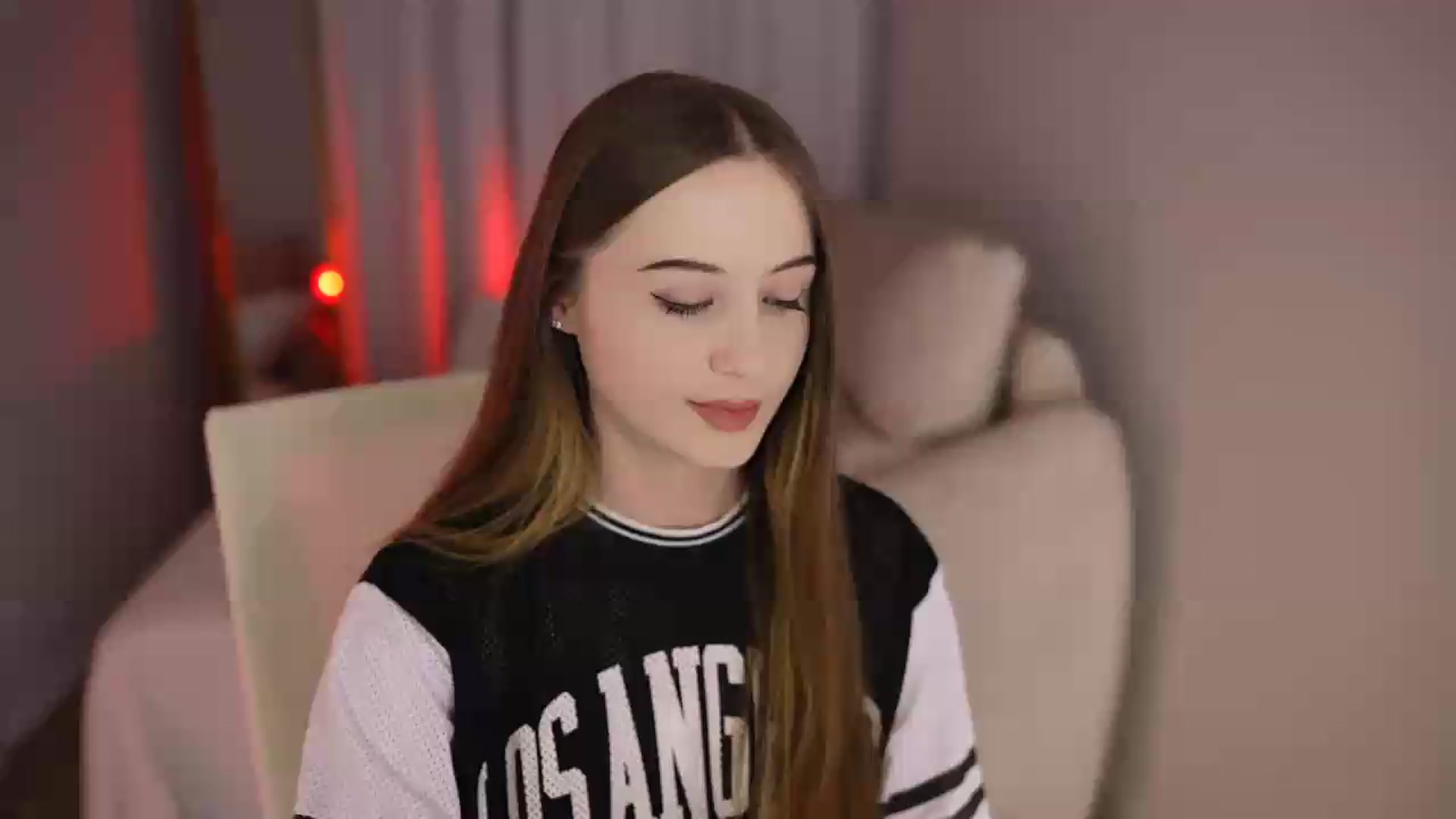 Gallery image thumbnail from Innocent_Soul's myfreecams stream on, 07/01/2026, 17:41 image 4 of 20