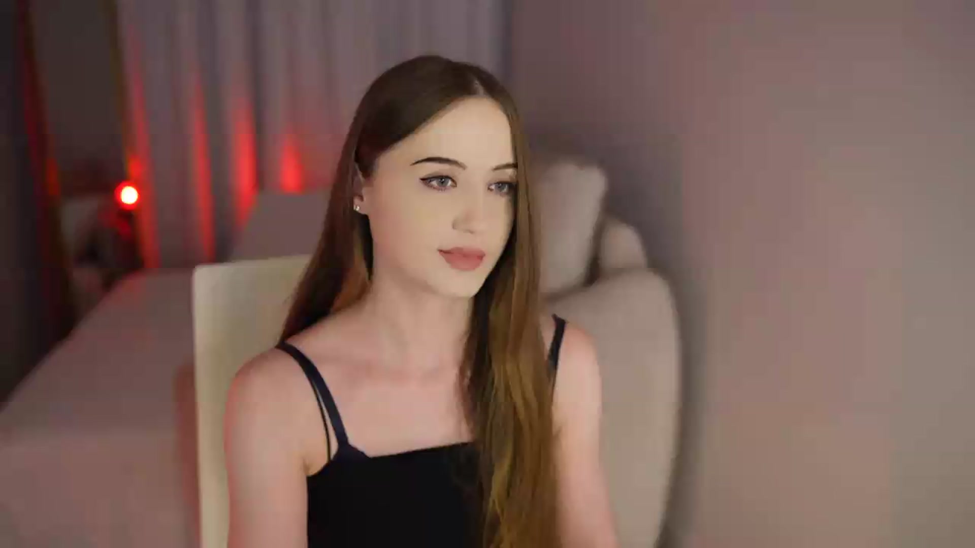 Gallery image thumbnail from Innocent_Soul's myfreecams stream on, 07/05/2026, 17:09 image 10 of 20