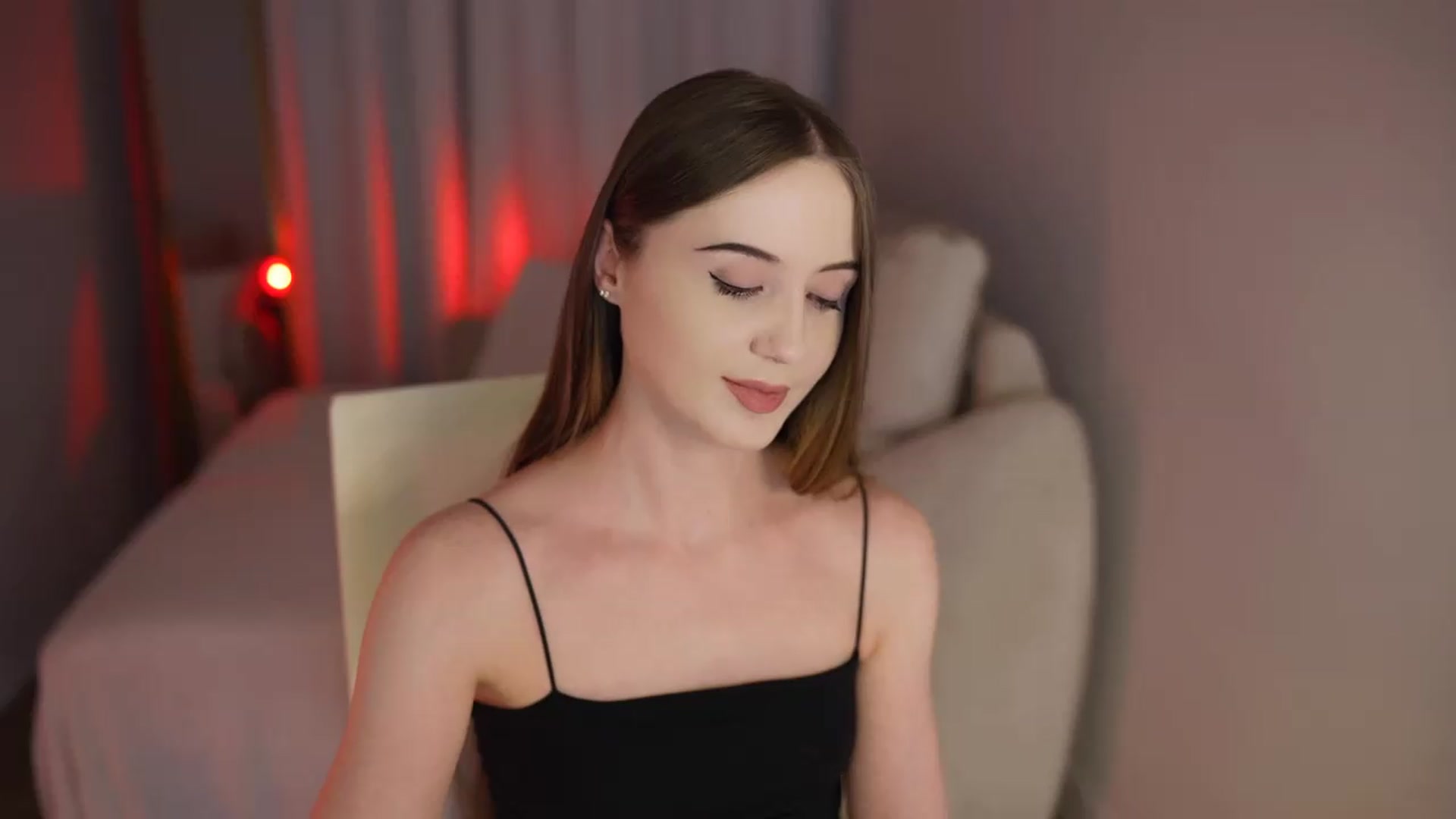 Gallery image thumbnail from Innocent_Soul's myfreecams stream on, 07/07/2026, 18:34 image 17 of 20