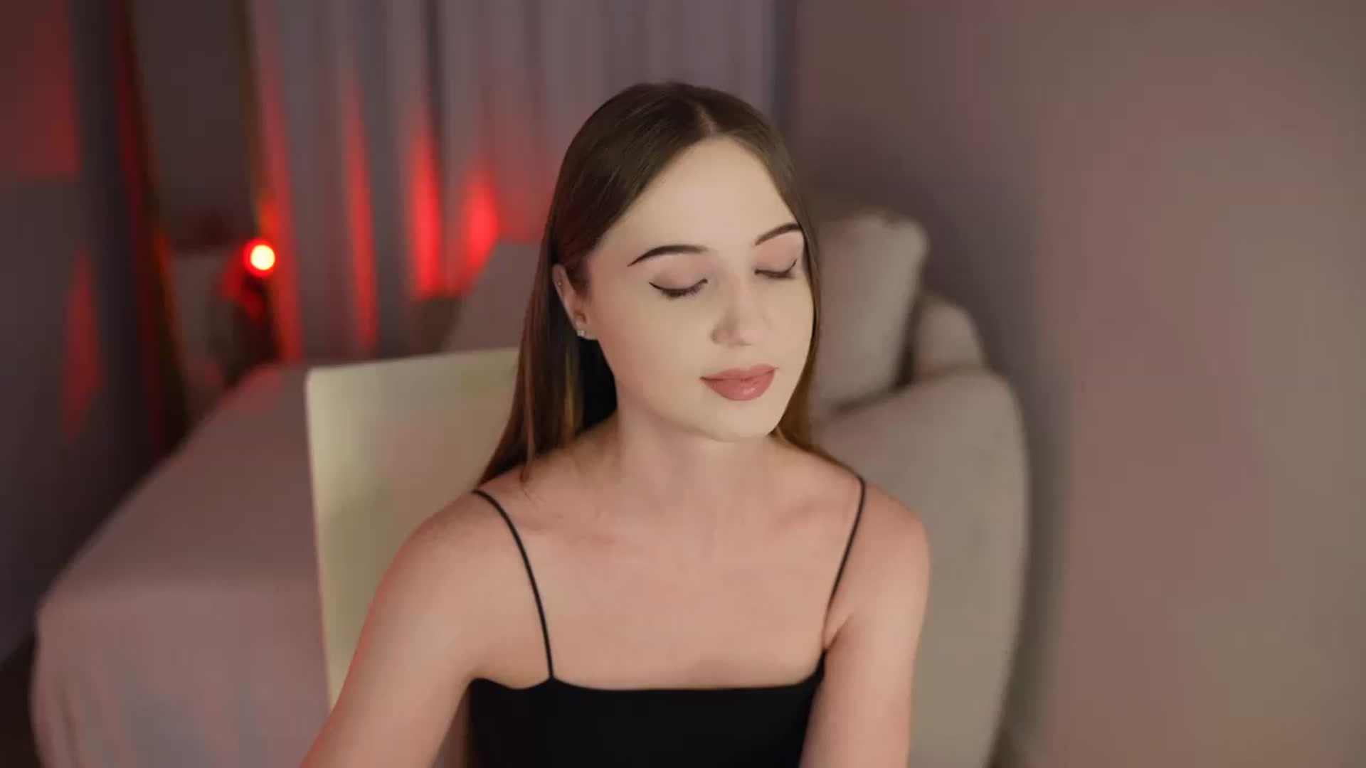 Gallery image thumbnail from Innocent_Soul's myfreecams stream on, 07/07/2026, 18:34 image 15 of 20