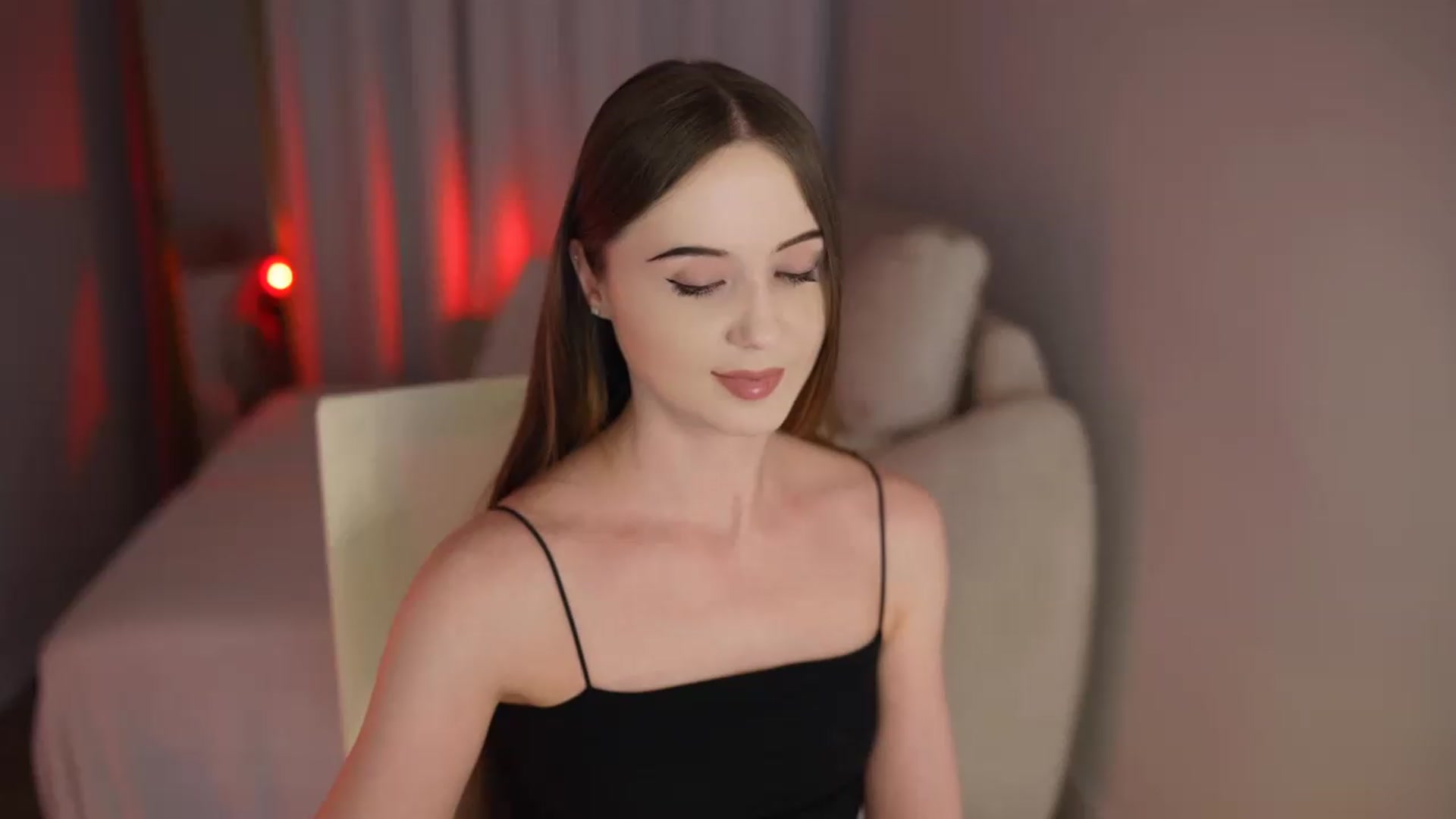 Gallery image thumbnail from Innocent_Soul's myfreecams stream on, 07/07/2026, 18:34 image 16 of 20