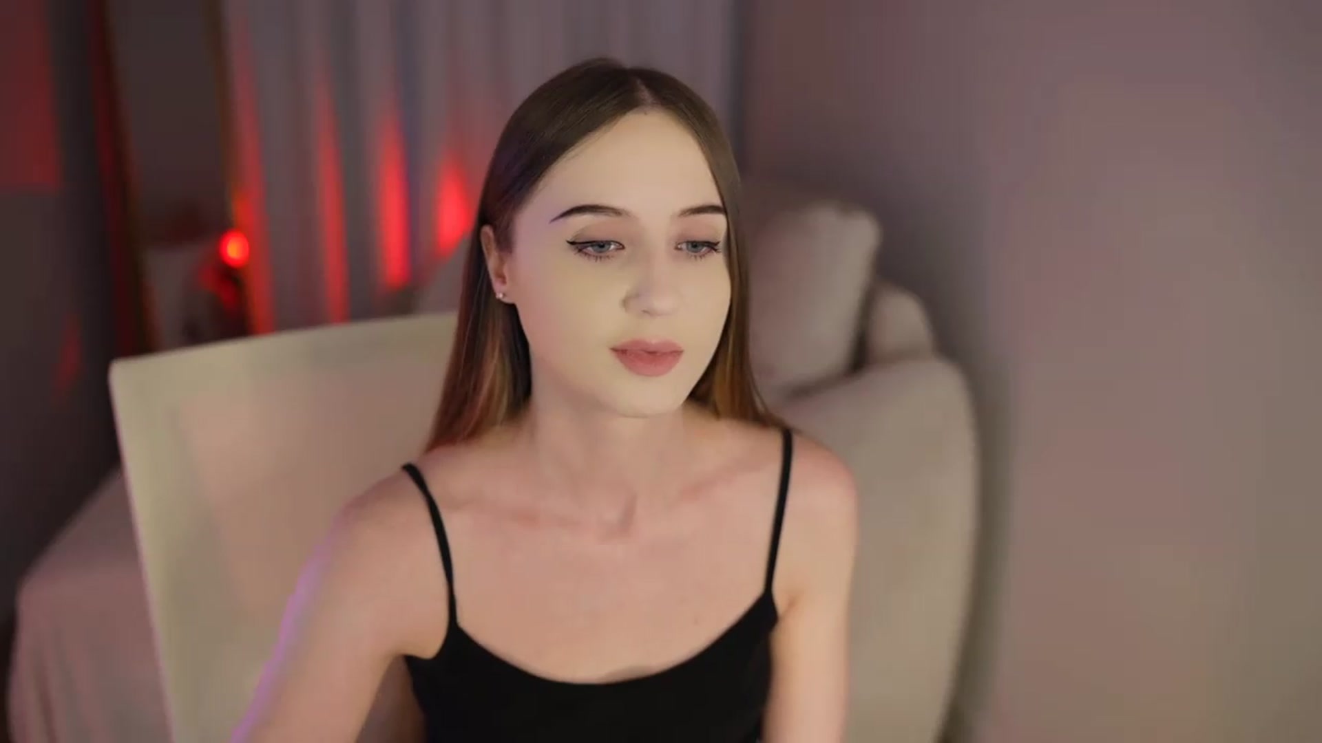 Gallery image thumbnail from Innocent_Soul's myfreecams stream on, 07/09/2026, 16:51 image 16 of 20