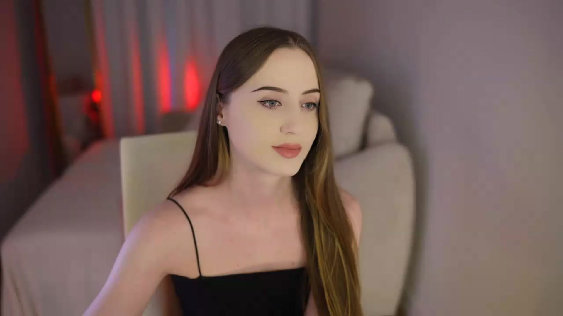 Gallery image thumbnail from Innocent_Soul's myfreecams stream on, 07/17/2026, 17:03 image 2 of 20
