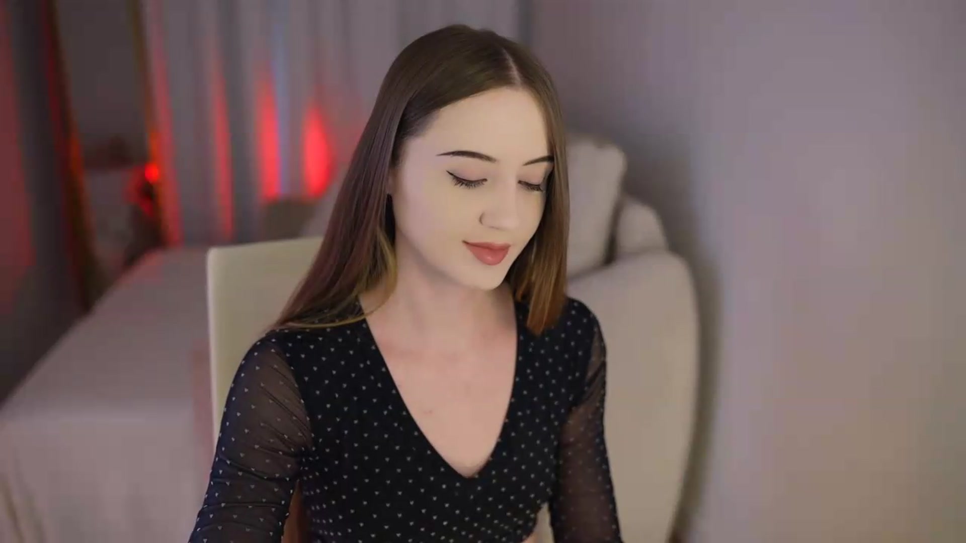 Gallery image thumbnail from Innocent_Soul's myfreecams stream on, 07/18/2026, 15:07 image 2 of 20