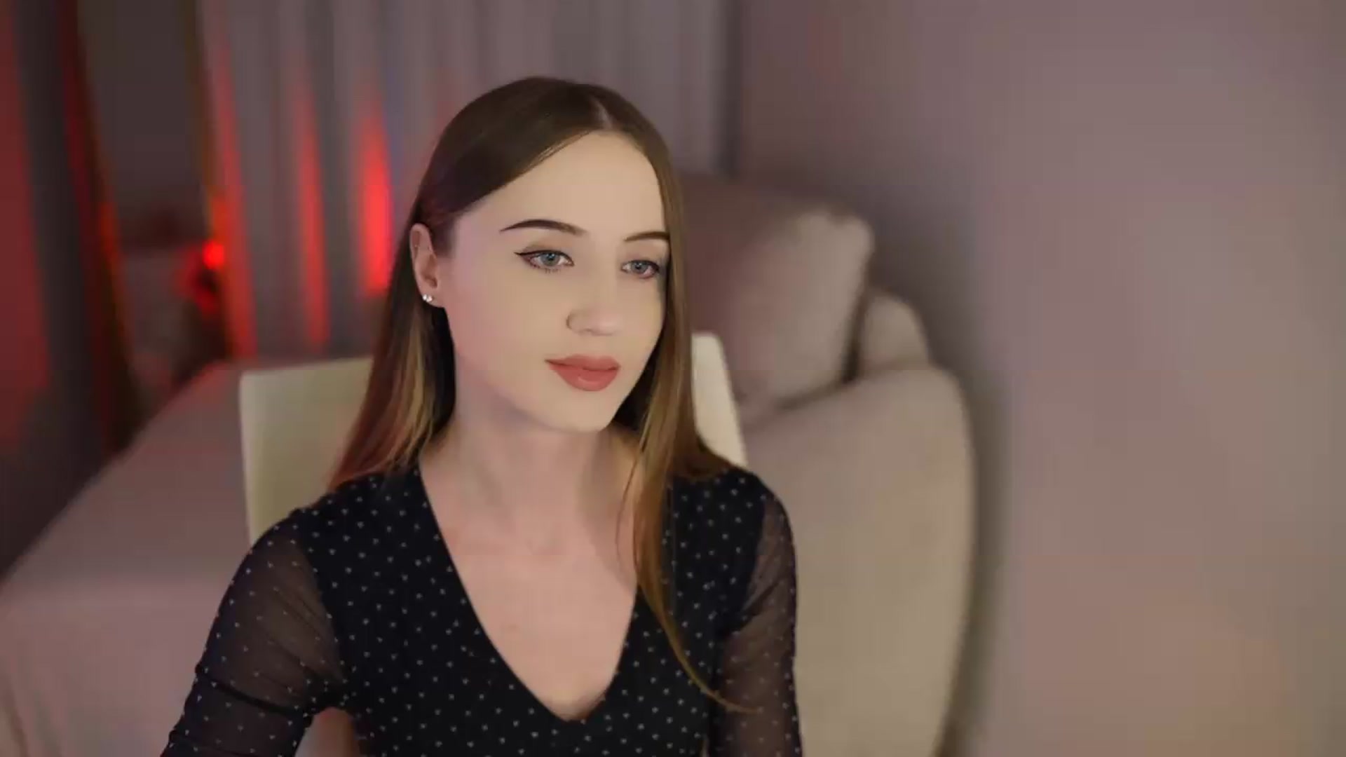 Gallery image thumbnail from Innocent_Soul's myfreecams stream on, 07/18/2026, 17:01 image 2 of 20