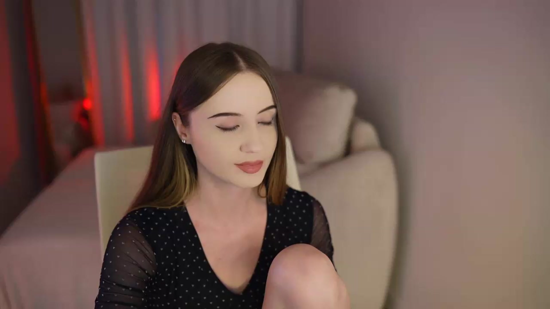 Gallery image thumbnail from Innocent_Soul's myfreecams stream on, 07/18/2026, 17:01 image 3 of 20