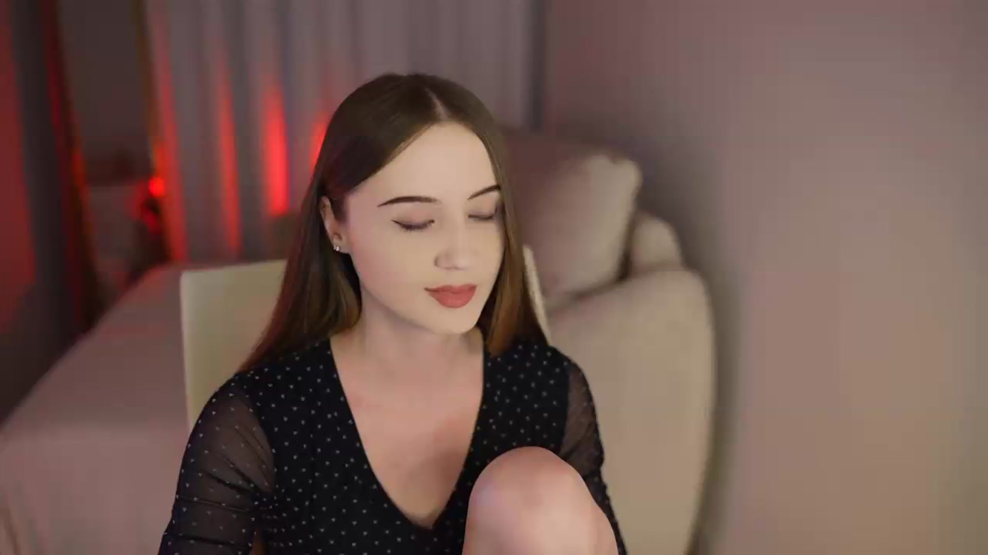 Gallery image thumbnail from Innocent_Soul's myfreecams stream on, 07/18/2026, 17:01 image 5 of 20
