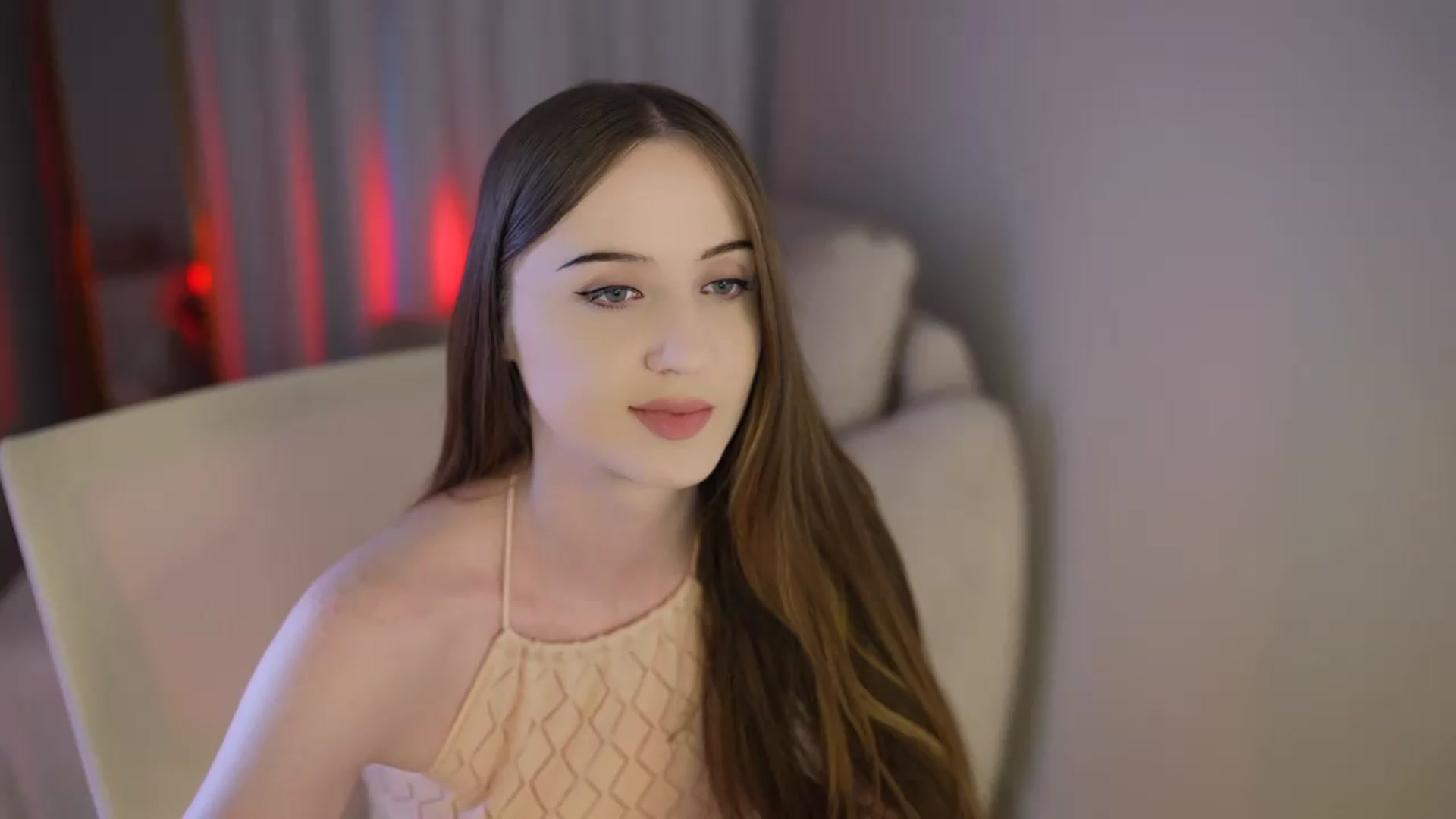 Gallery image thumbnail from Innocent_Soul's myfreecams stream on, 07/20/2026, 15:33 image 9 of 20