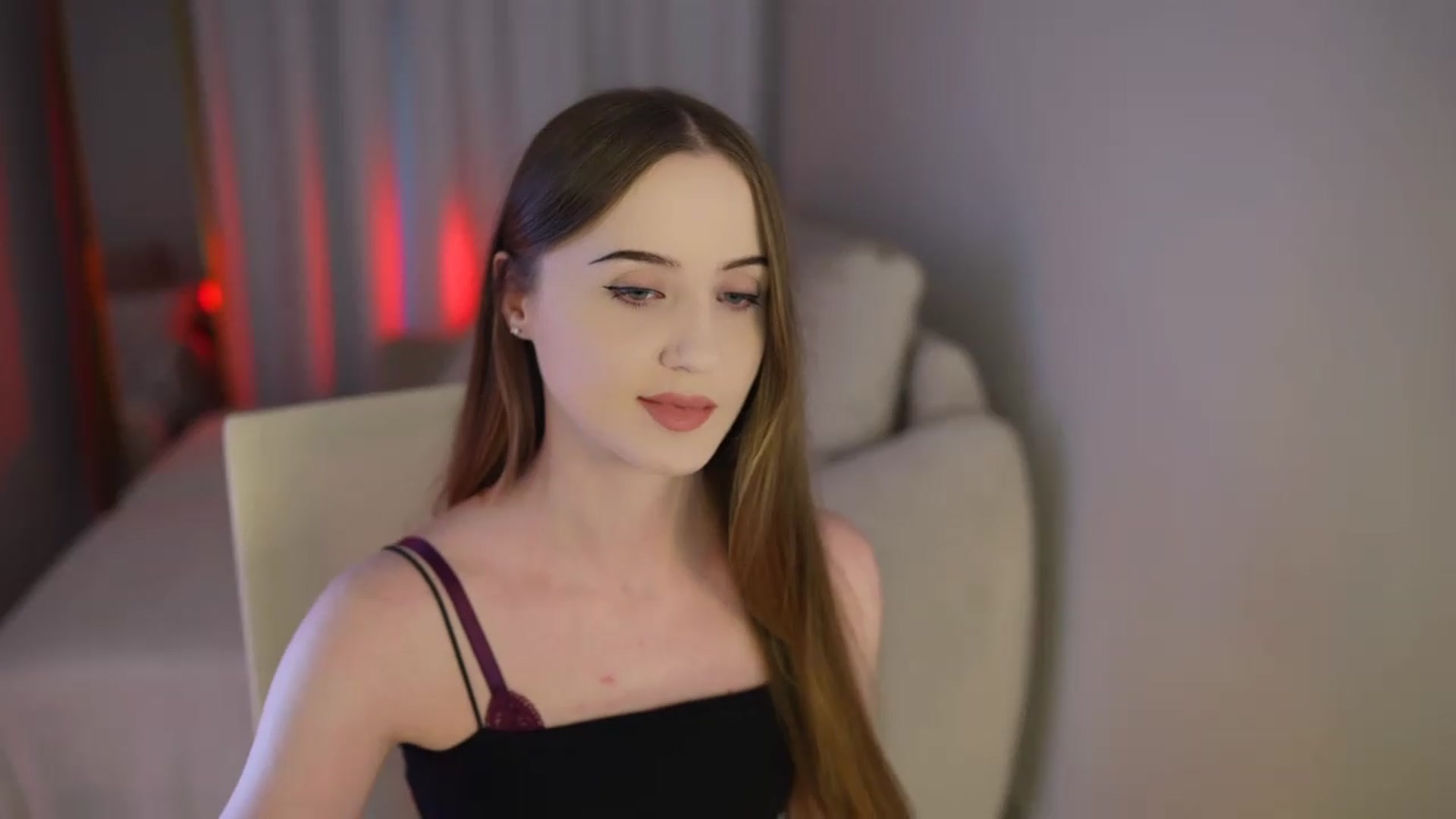 Gallery image thumbnail from Innocent_Soul's myfreecams stream on, 07/21/2026, 15:00 image 18 of 20