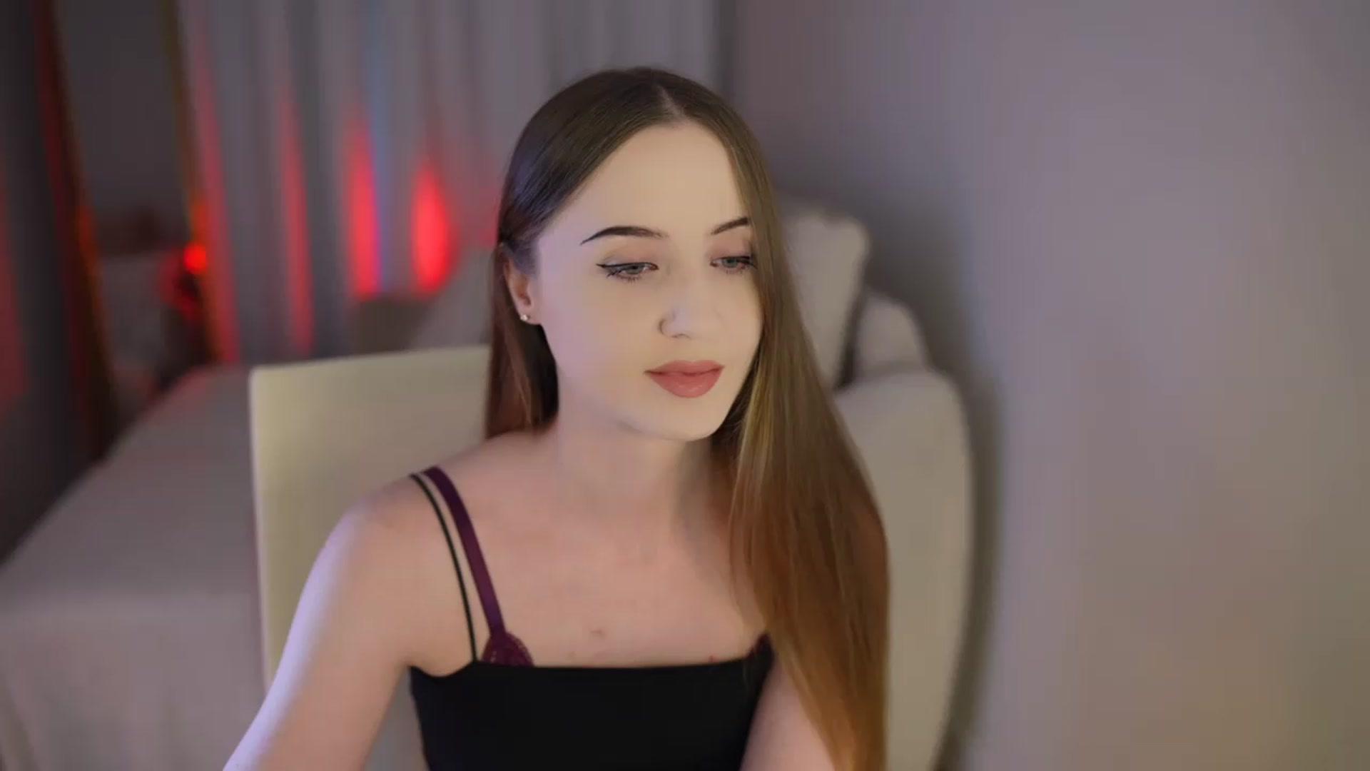 Gallery image thumbnail from Innocent_Soul's myfreecams stream on, 07/21/2026, 15:00 image 3 of 20